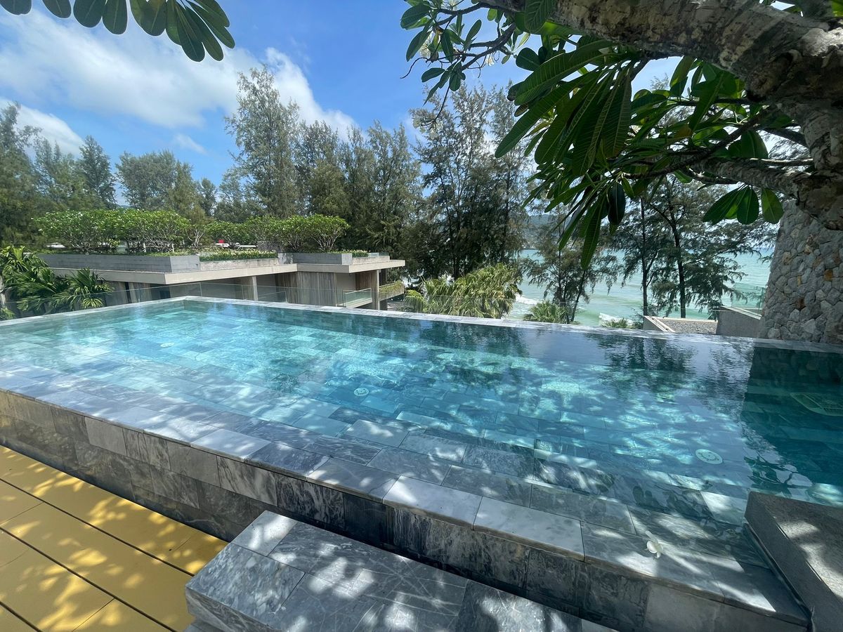 ขายคอนโดภูเก็ต : 🔥 Foreign Quota | Penthouse 1B1B | 213 Sq.m. | Twinpalms Residences by Montazure | 3rd Floor | 72 MB [YBs250701]