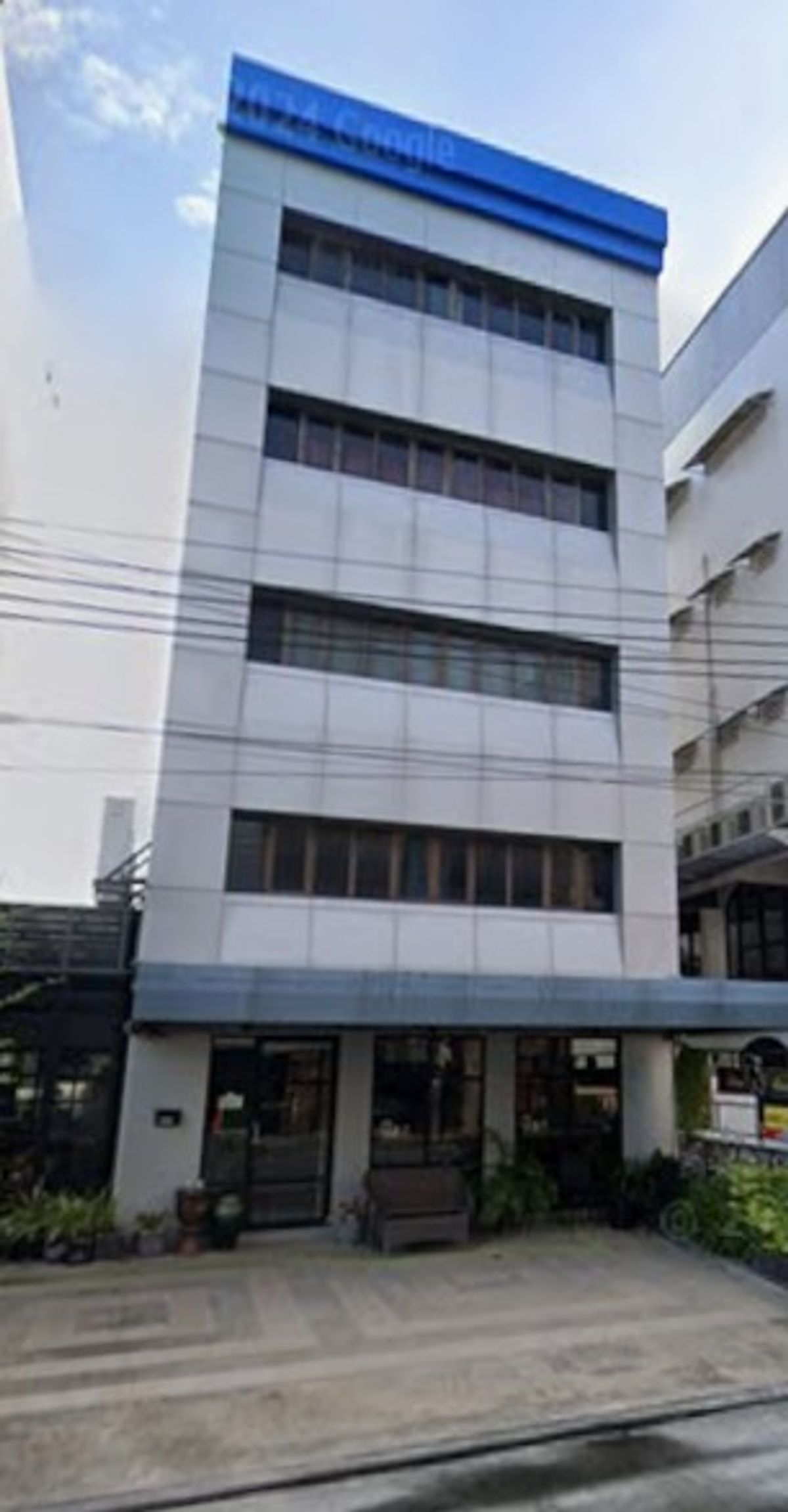 ขายโฮมออฟฟิศบางนา แบริ่ง ลาซาล : ็ขายตึก 5 ชั้น ราคาดี ทำเลดีมาก ใกล้สุวรรณภูมิ เดินทางสะดวก ปรับเป็นโรงแรม คาเฟ่ ร้านอาหาร ได้