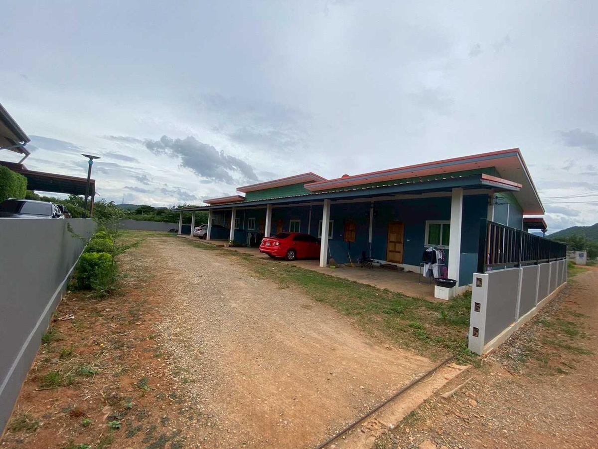 For SaleHotel&Apartment BusinessPak Chong KhaoYai : Rental Property for Sale 6 Units, 800 sq.m., Near Mittraphap Road