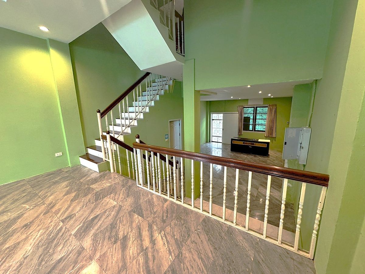 For RentShop HouseSukhumvit, Asoke, Thonglor : Townhouse for Rent – Suitable for All Types of Business, Ekkamai  **NO CO-AGENT**