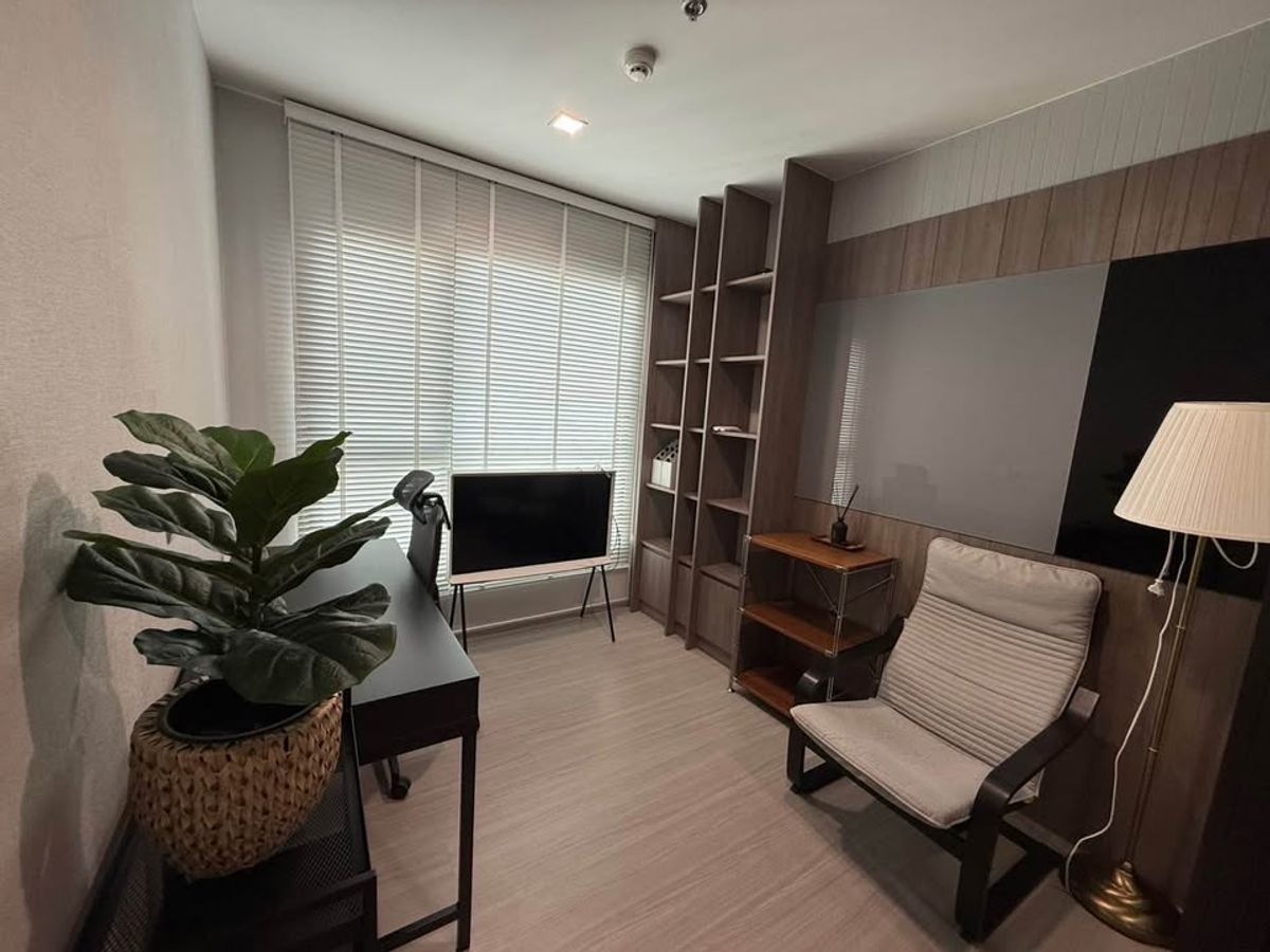 For RentCondoRama9, Petchburi, RCA : Life Asoke-Rama 9 condo for rent