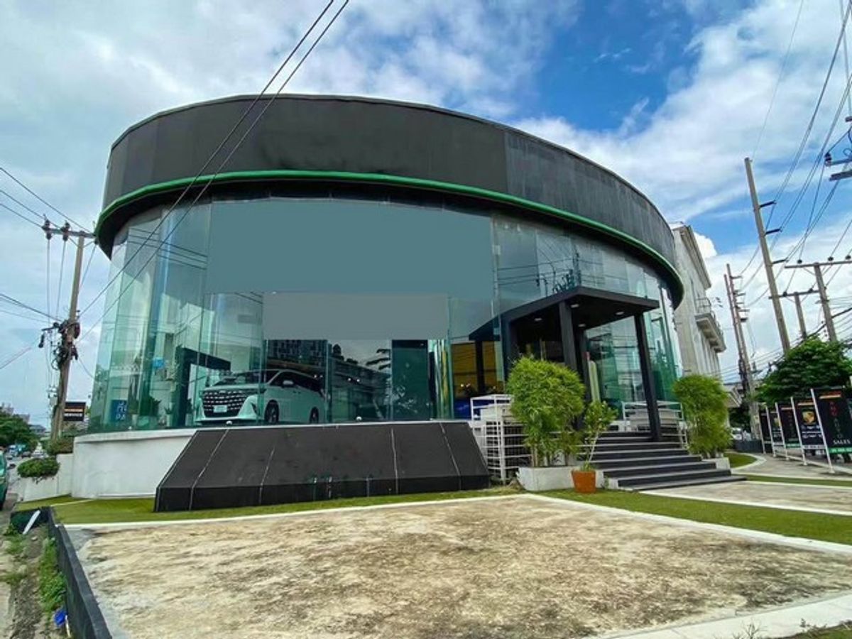 For RentShowroomRatchadapisek, Huaikwang, Suttisan : HR2663 Showroom rental with service center About 1 rai, half rai, Meng Jai area, Huai Khwang, near Ram Inthra Express