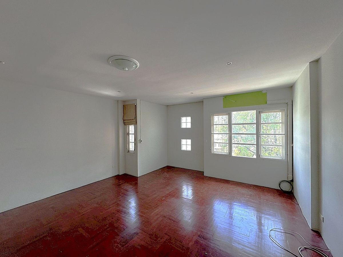 For RentShop HouseSukhumvit, Asoke, Thonglor : Townhouse for Rent – Suitable for All Types of Business, Ekkamai  **NO CO-AGENT**