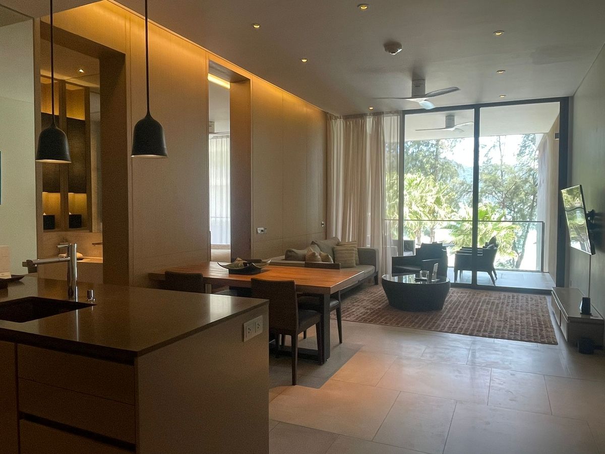 For SaleCondoPhuket : 🔥 Foreign quota | Penthouse 1b1b | 213 SQ.M. | Twinpalms Residences by Montazure | 3rd Floor | 72 MB [YBP250701]