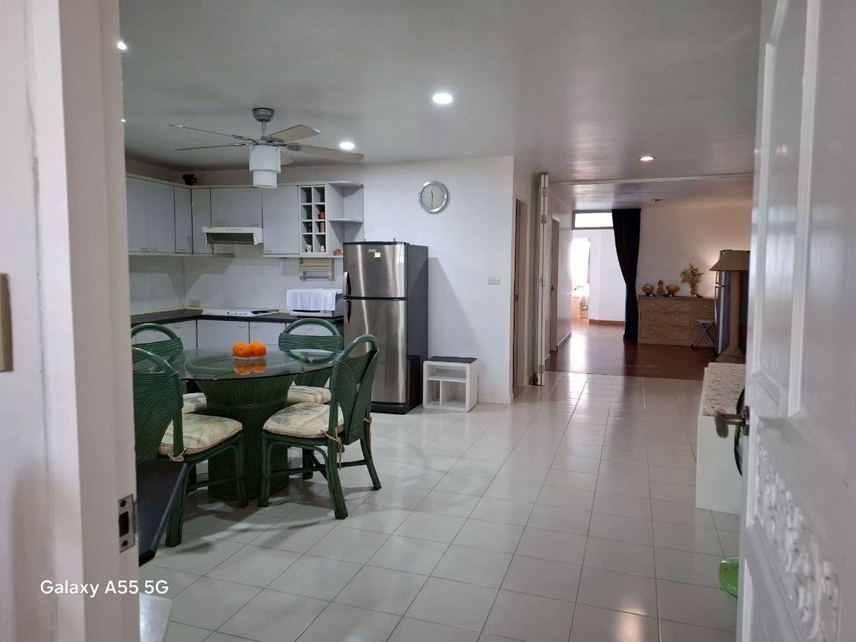 ขายคอนโดหัวหิน ประจวบคีรีขันธ์ : 📢👇ความสงบที่คุณสัมผัสได้จากระเบียงห้อง ด้วยวิวทะเลหัวหิน บ่อฝ้าย  หาดทรายขาวสวย สงบ ที่สุดที่หนึ่งในหัวหิน  ระเบียงใหญ่ วิวทะเล ไม่ไกลจากตลาดหัวหิน 