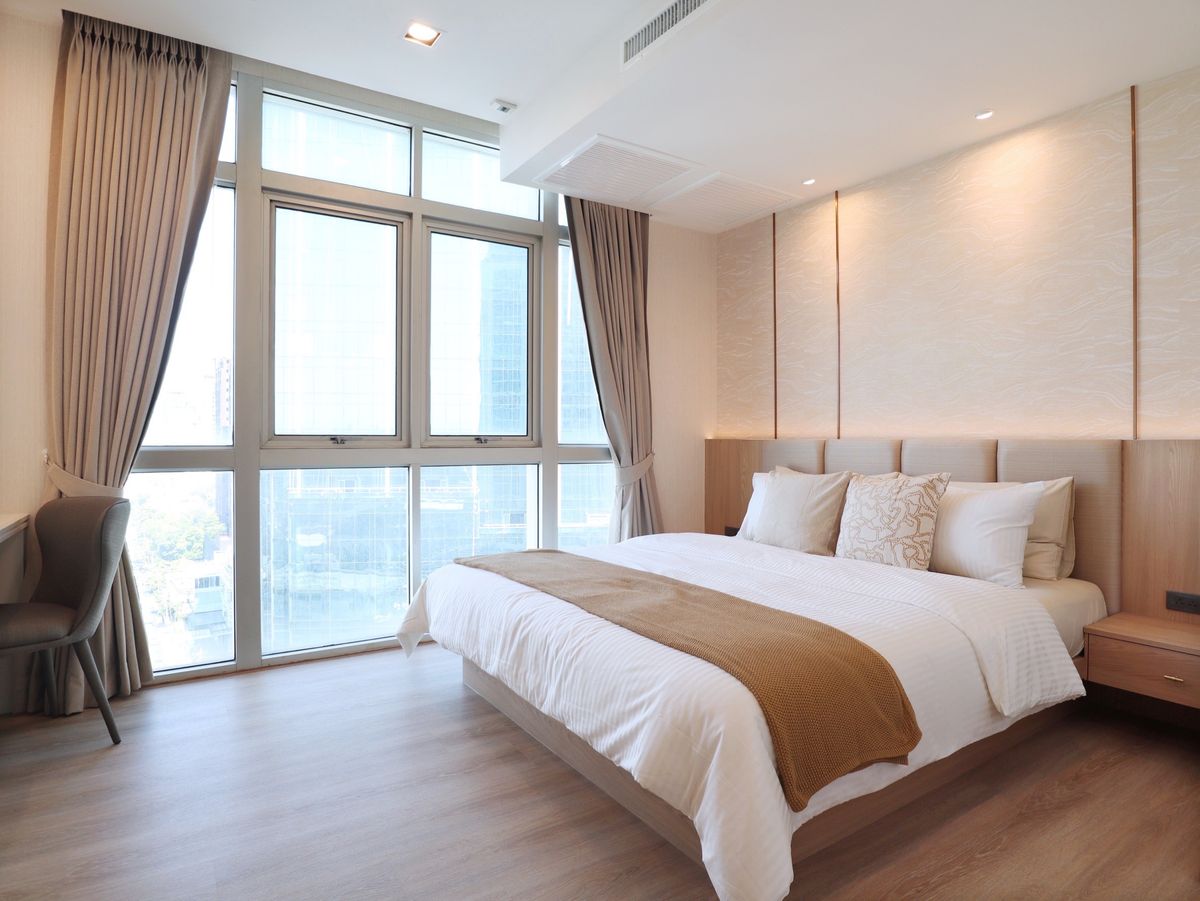 For SaleCondoSukhumvit, Asoke, Thonglor : Nusiri Grand Condo L Condo 1 step from BTS Ekkamai. The room is very beautiful!