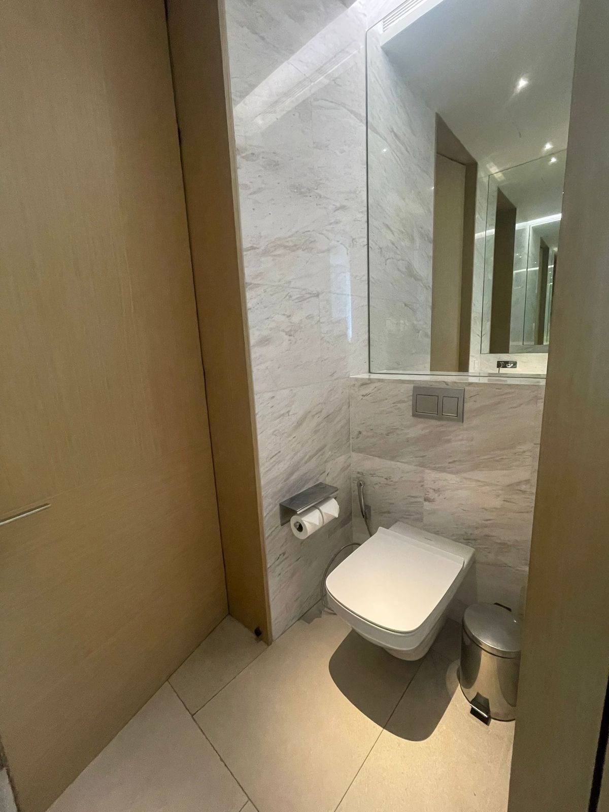 ขายคอนโดภูเก็ต : 🔥 Foreign Quota | Penthouse 1B1B | 213 Sq.m. | Twinpalms Residences by Montazure | 3rd Floor | 72 MB [YBs250701]