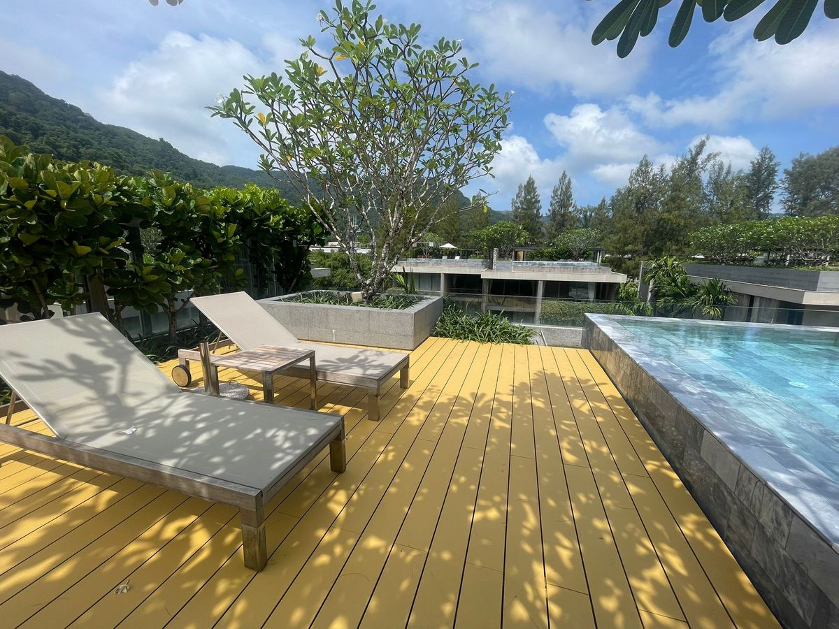 ขายคอนโดภูเก็ต : 🔥 Foreign Quota | Penthouse 1B1B | 213 Sq.m. | Twinpalms Residences by Montazure | 3rd Floor | 72 MB [YBs250701]