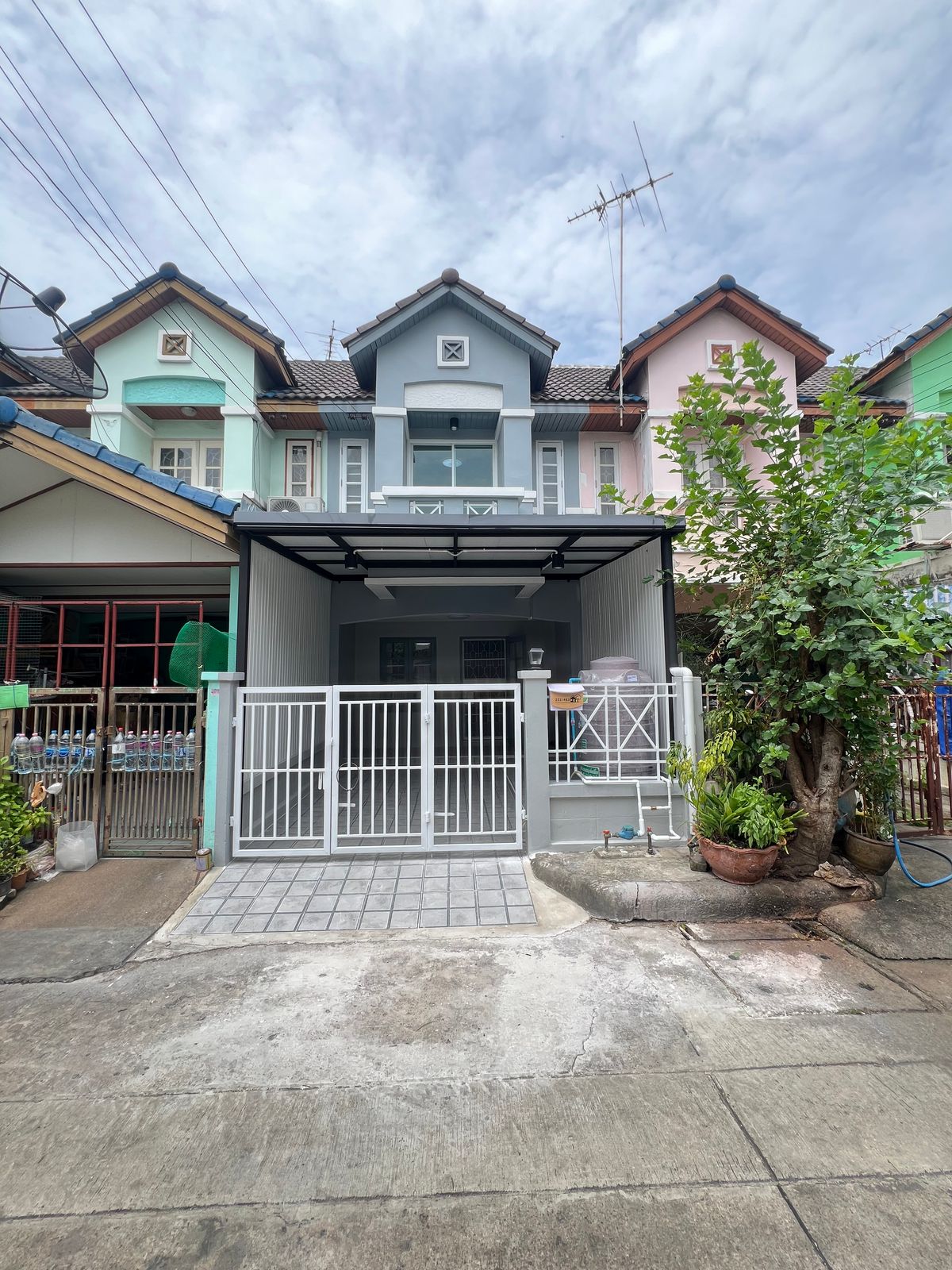 ขายทาวน์โฮมนนทบุรี บางใหญ่ บางบัวทอง : ขาย ทาวน์เฮ้าส์  หมู่บ้านลุมพินี บางบัวทอง  กาญจนาภิเษก
