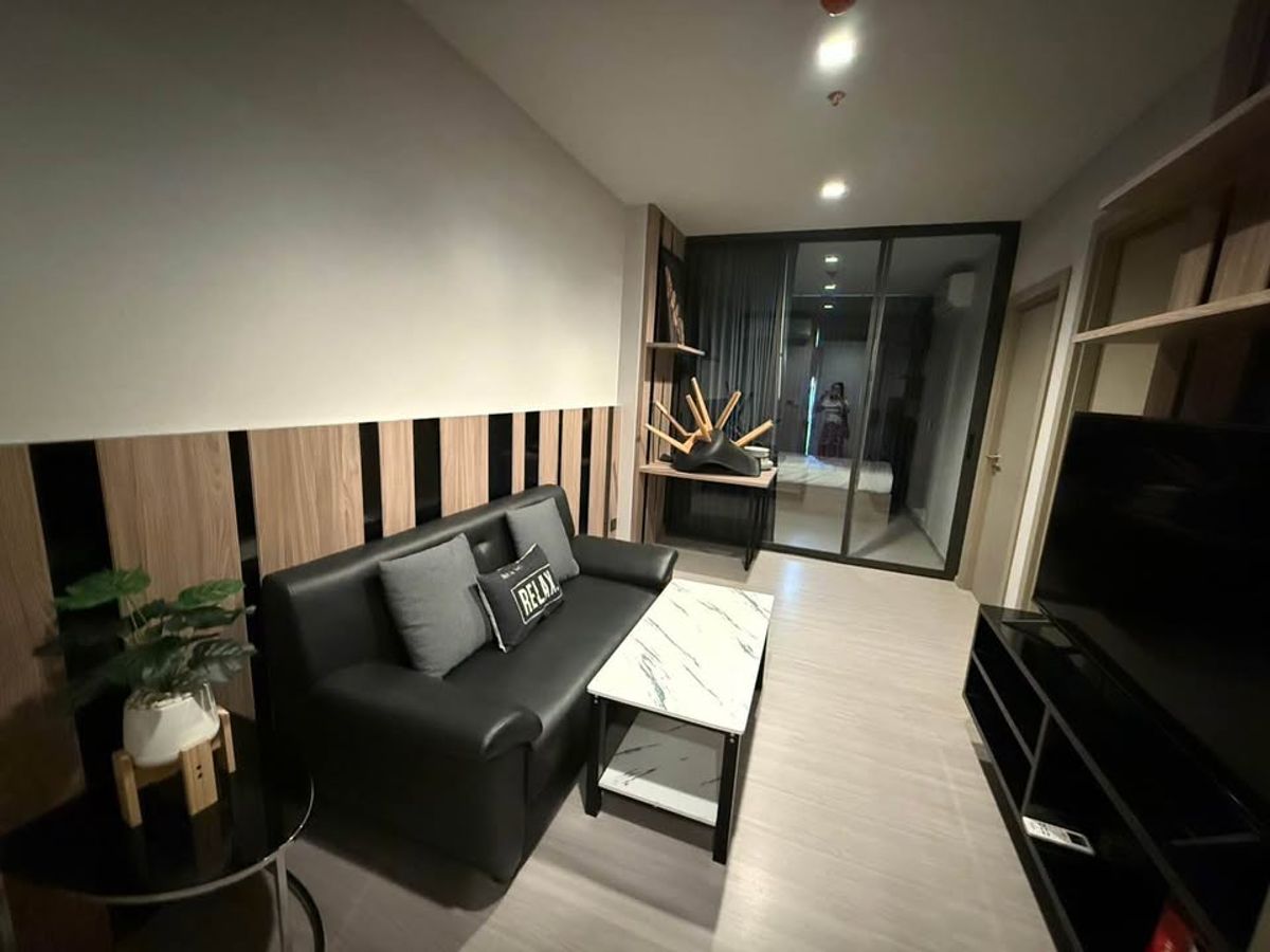 For RentCondoRama9, Petchburi, RCA : Life Asoke-Rama 9 condo for rent