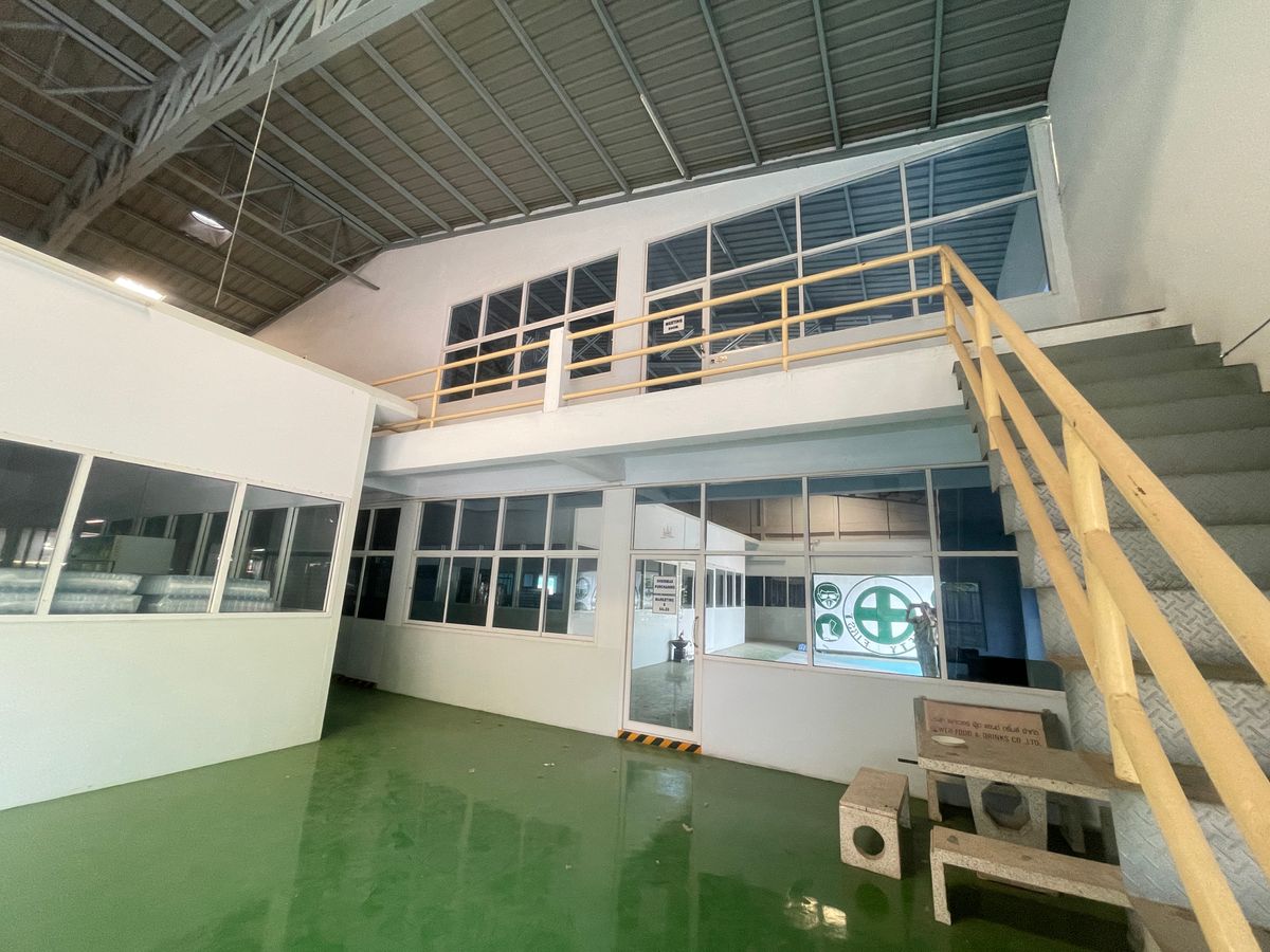 For SaleWarehouseLadkrabang, Suwannaphum Airport : Sell ​​warehouses near Suvarnabhumi, Cafe, Restaurant, Warehouse, Small Factory