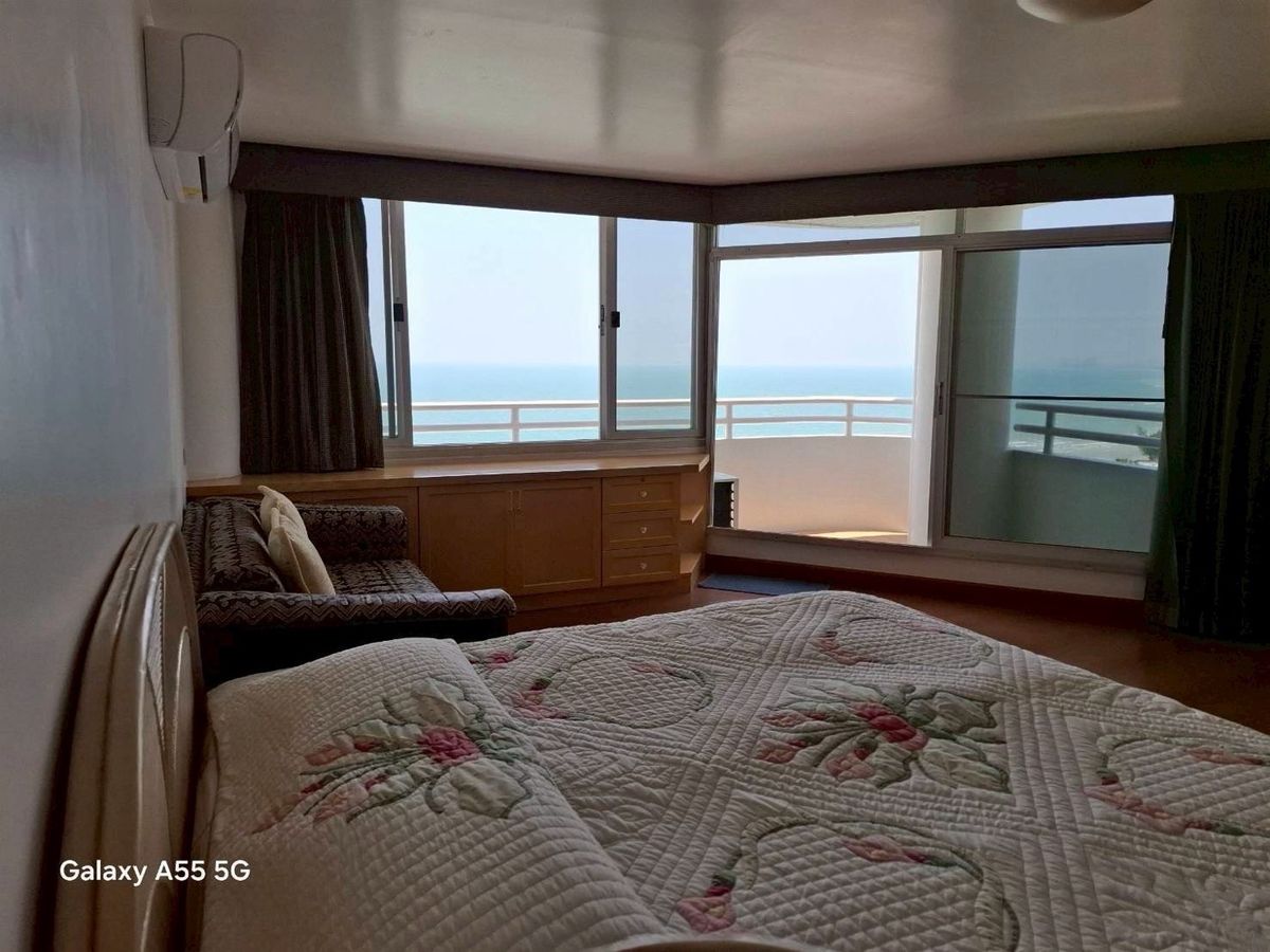 ขายคอนโดหัวหิน ประจวบคีรีขันธ์ : 📢👇ความสงบที่คุณสัมผัสได้จากระเบียงห้อง ด้วยวิวทะเลหัวหิน บ่อฝ้าย  หาดทรายขาวสวย สงบ ที่สุดที่หนึ่งในหัวหิน  ระเบียงใหญ่ วิวทะเล ไม่ไกลจากตลาดหัวหิน 