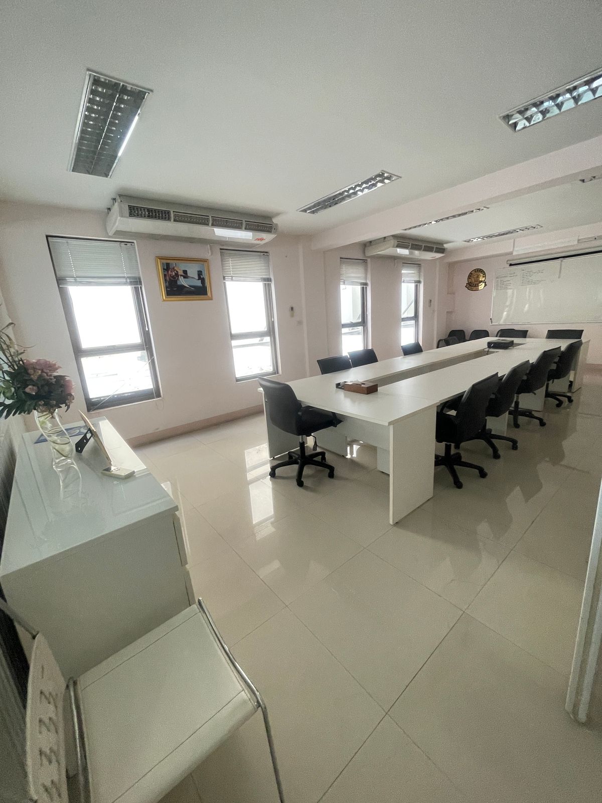 ขายโฮมออฟฟิศบางนา แบริ่ง ลาซาล : ็ขายตึก 5 ชั้น ราคาดี ทำเลดีมาก ใกล้สุวรรณภูมิ เดินทางสะดวก ปรับเป็นโรงแรม คาเฟ่ ร้านอาหาร ได้