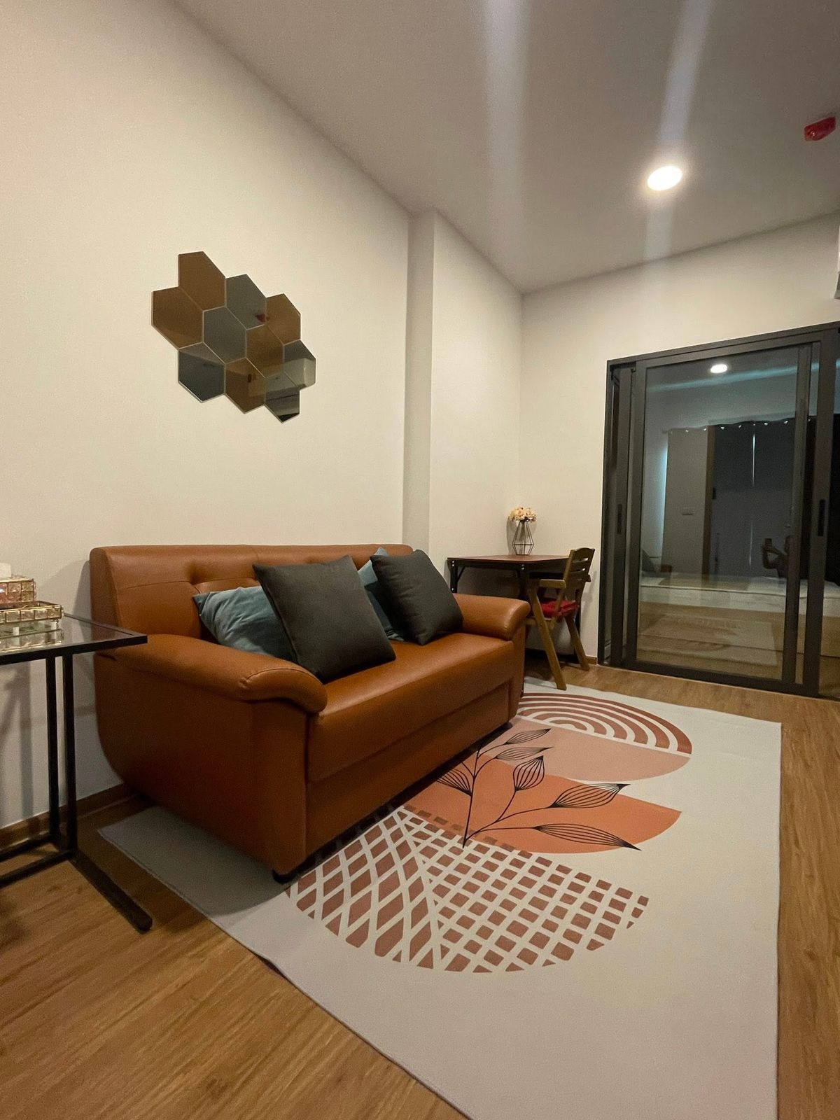 For RentCondoRamkhamhaeng, Hua Mak : 1 bedroom condo for rent. The Livin Ramkhamhaeng 🔥 Near the Yellow Line Line Lamsalee Intersection 🔥