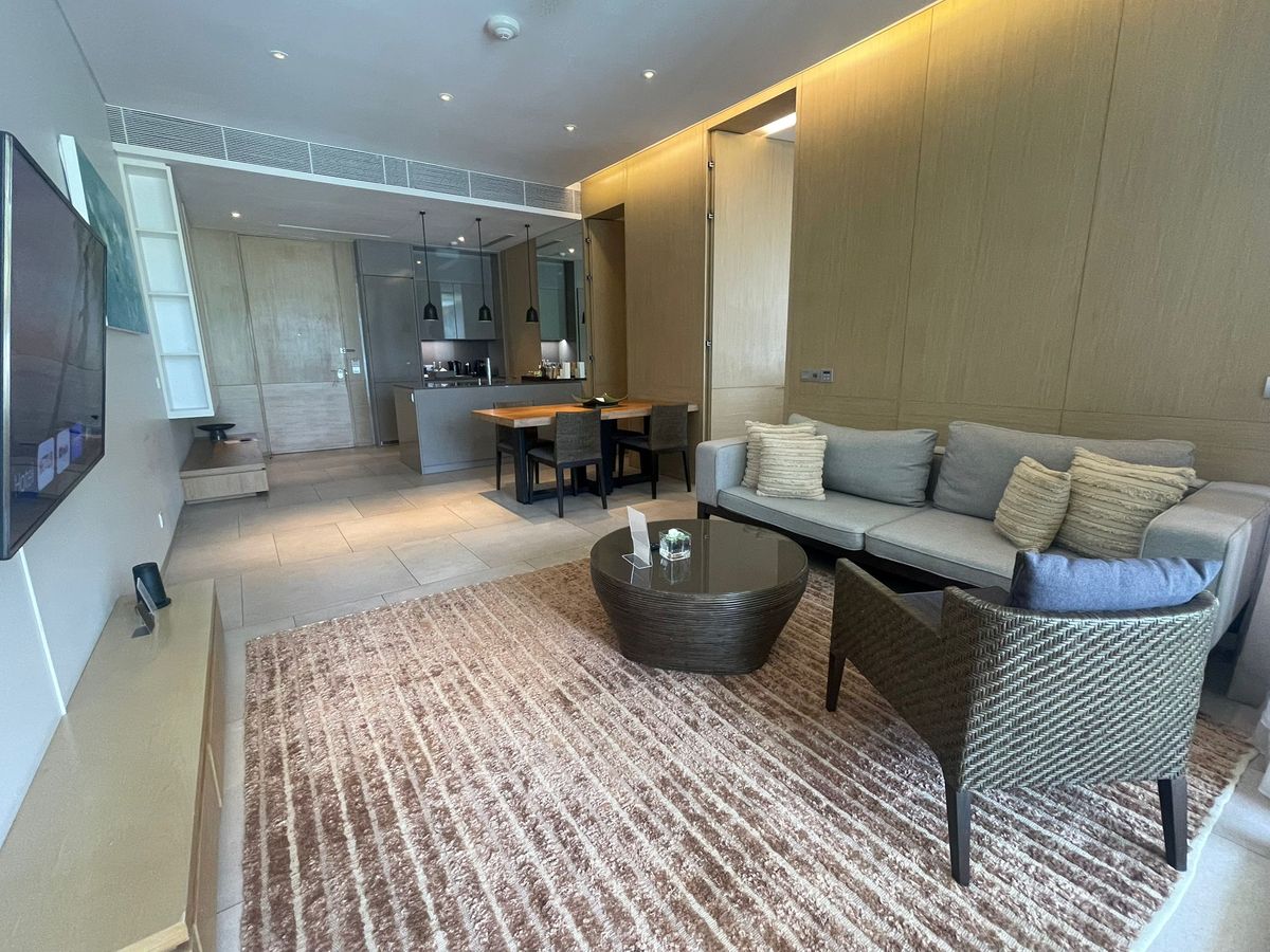 ขายคอนโดภูเก็ต : 🔥 Foreign Quota | Penthouse 1B1B | 213 Sq.m. | Twinpalms Residences by Montazure | 3rd Floor | 72 MB [YBs250701]