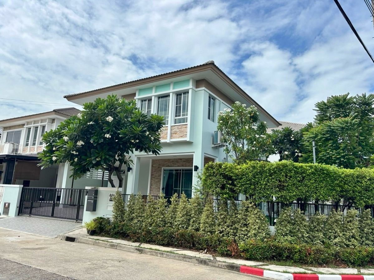 ให้เช่าบ้านลาดกระบัง สุวรรณภูมิ : ให้เช่า มัณฑนา 2 อ่อนนุช-วงแหวน บ้านเดี่ยวรีโนเวทใหม่  3 ห้องนอน 3 ห้องน้ำ 66 ตร.ว หลังมุม แต่งสวย พร้อมเข้าอยู่