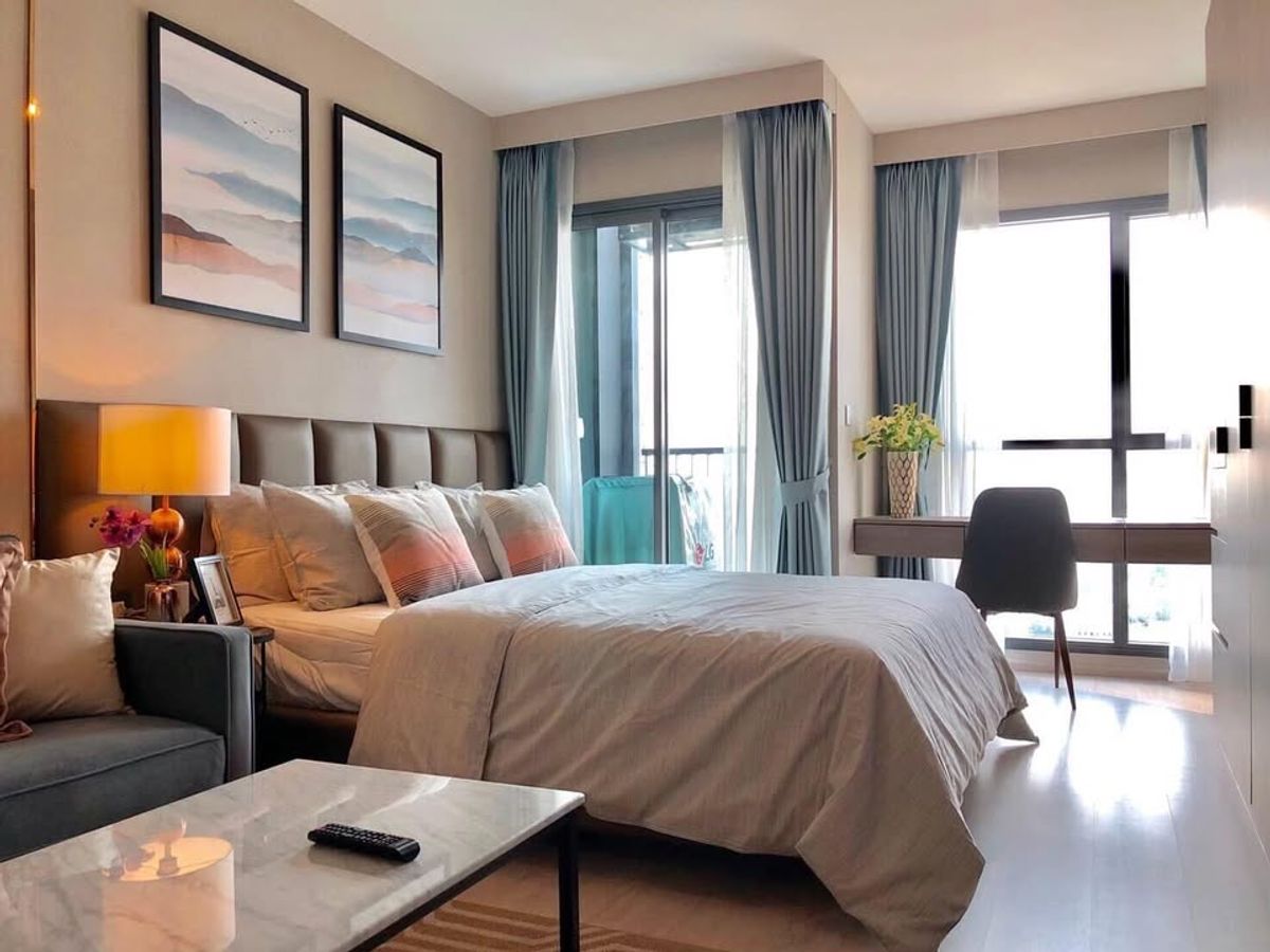 For RentCondoRatchathewi,Phayathai : Rhythm Rangnam【𝐑𝐄𝐍𝐓】🔥Decorate simply, softly, and minimally with warm tones. Beautiful built-in work fits perfectly in every corner. Live a classy life🔥 Contact Line ID: @hacondo