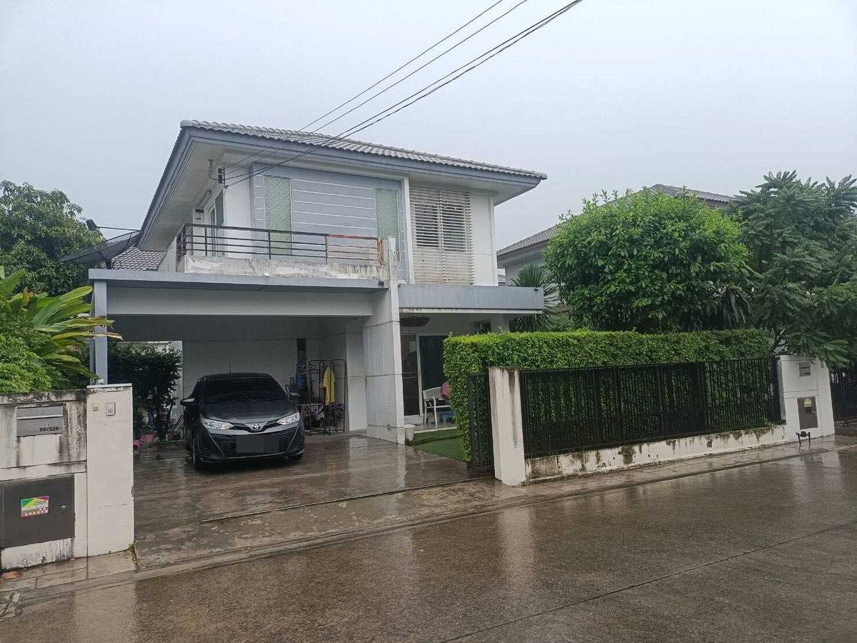 For RentHousePhutthamonthon, Salaya : House for Rent in Pruklada Pinklao Sai 5 Village, Near Central Salaya