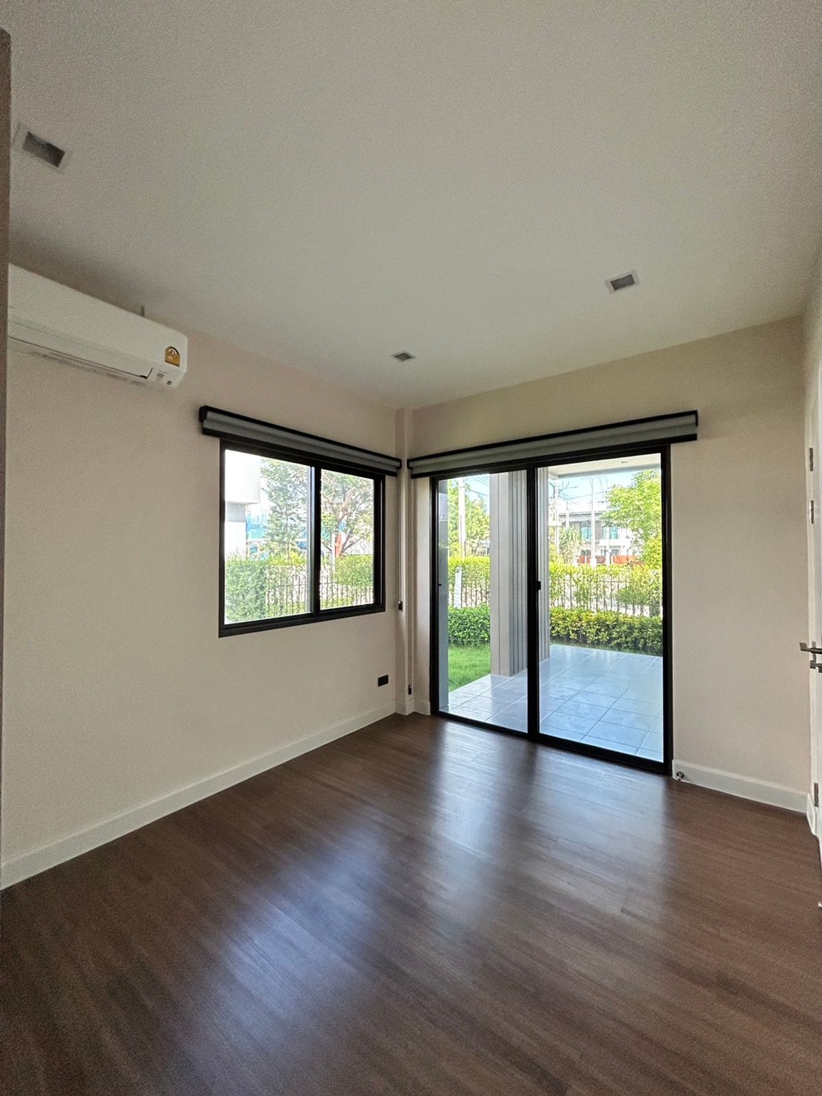 For SaleHouseLadkrabang, Suwannaphum Airport : Venu ID Motorway - Rama 9 /5 Bedrooms (Sale), Venue ID Motorway - Rama9 / 5 Bedrooms (For Sale) Chui046