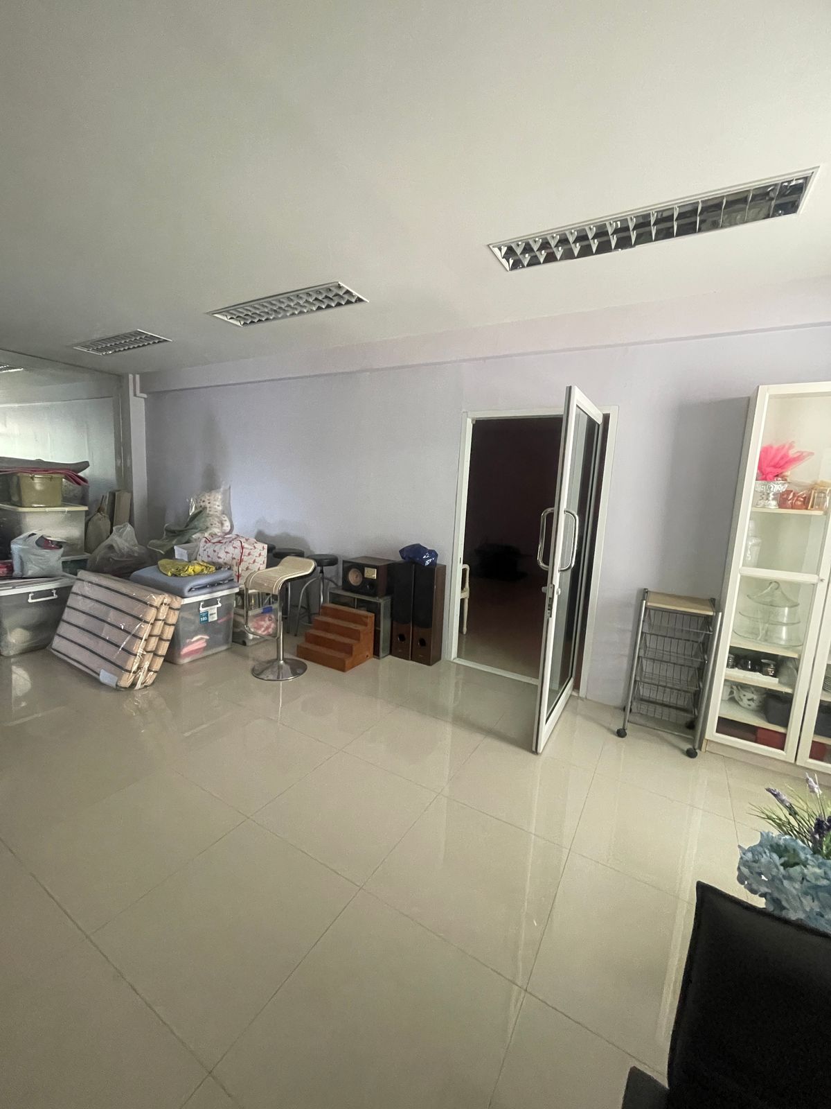 ขายโฮมออฟฟิศบางนา แบริ่ง ลาซาล : ็ขายตึก 5 ชั้น ราคาดี ทำเลดีมาก ใกล้สุวรรณภูมิ เดินทางสะดวก ปรับเป็นโรงแรม คาเฟ่ ร้านอาหาร ได้