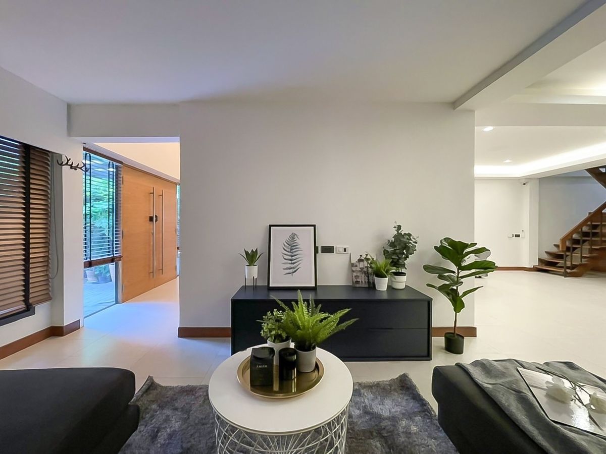 ให้เช่าทาวน์โฮมสุขุมวิท อโศก ทองหล่อ : ให้เช่าทาวน์เฮ้าส์ 3 ชั้น - ในซอยสุขุมวิท 49/1