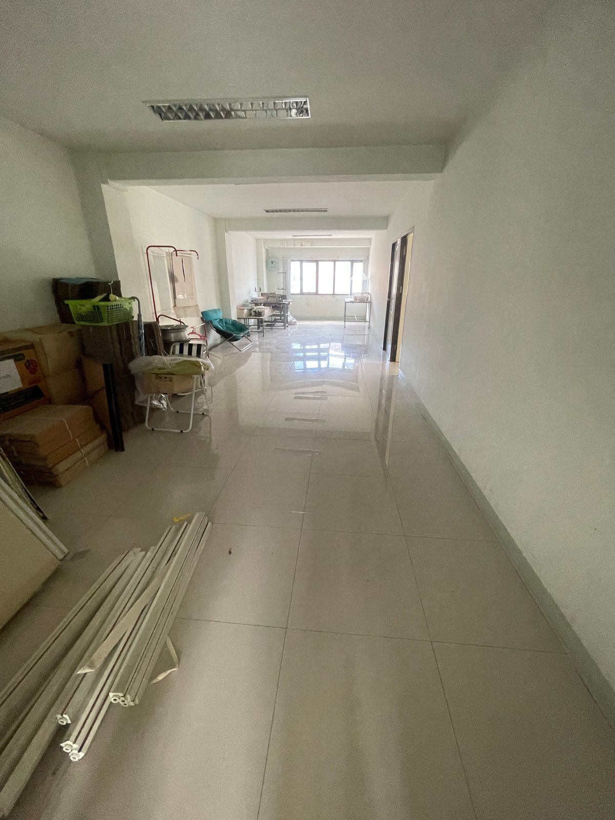 ขายโฮมออฟฟิศบางนา แบริ่ง ลาซาล : ็ขายตึก 5 ชั้น ราคาดี ทำเลดีมาก ใกล้สุวรรณภูมิ เดินทางสะดวก ปรับเป็นโรงแรม คาเฟ่ ร้านอาหาร ได้