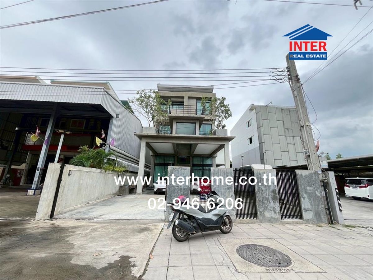 For SaleHome OfficePinklao, Charansanitwong : Home Office 3.5, 71.5 sq.w., Home Office, near Dae Pasio Park Kanchanaphisek, Boromarajonani Road Phutthamonthon Sai 3 Road, Thawi Watthana District, Bangkok