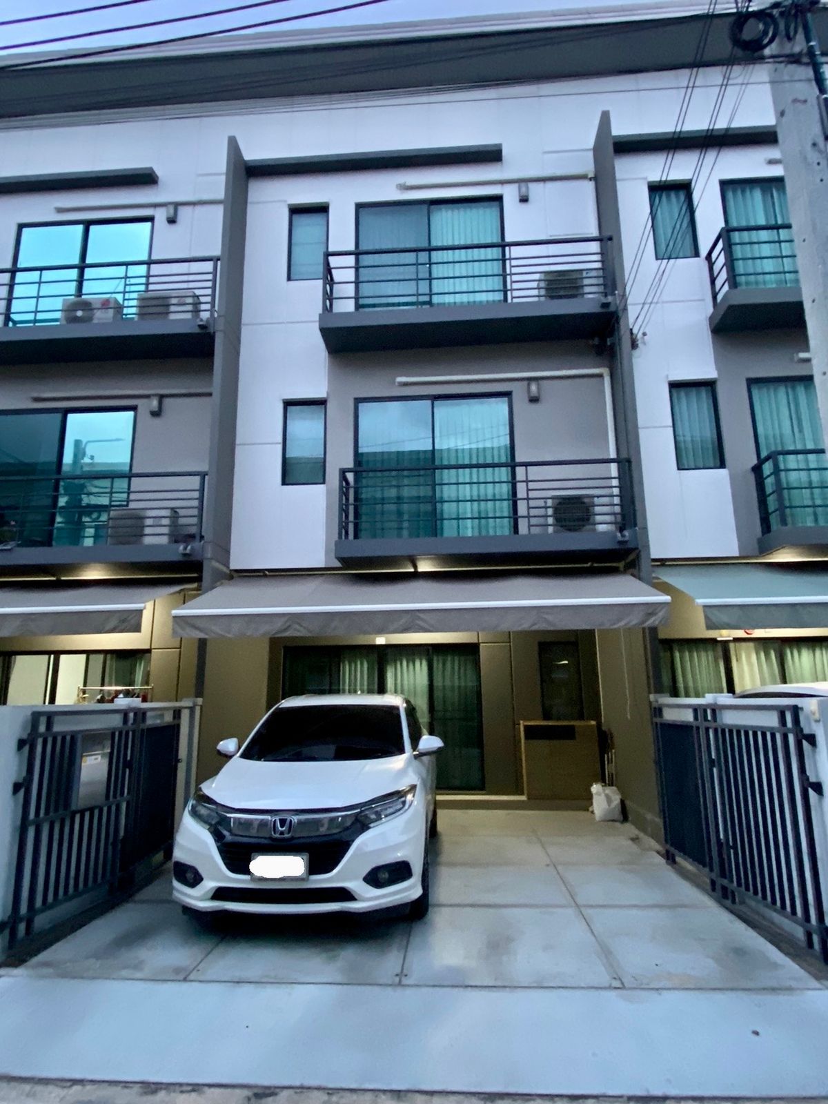 ให้เช่าทาวน์โฮมพระราม 5 ราชพฤกษ์ บางกรวย : 📍(เจ้าของให้เช่าเอง)🏡ให้เช่าด่วน!!! บ้านกลางเมือง ราชพฤกษ์-พระราม 5 ทาวน์โฮม 3ชั้น 3ห้องนอน 3ห้องน้ำ 1ห้องอเนกประสงค์ เหมาะทำเป็นโฮมออฟฟิต พร้อมต่อเติมครัวไทยพร้อมใช้งาน