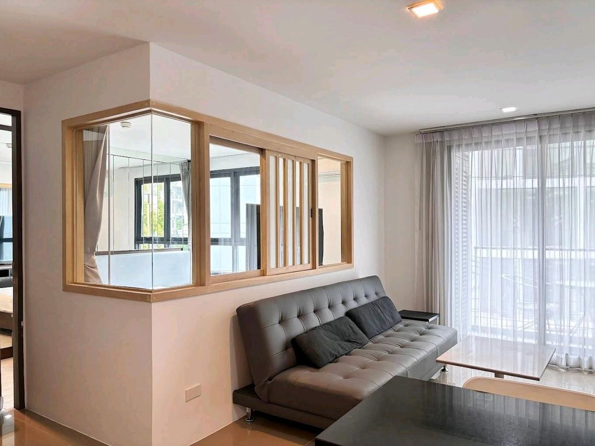 ให้เช่าคอนโดสุขุมวิท อโศก ทองหล่อ : Condo for rent, Mirage Sukhumvit 27
Type: 1 bed - 1 bathroom
Size: 45.55 sq m.
Floor : 3rd.
Rent : 25,000