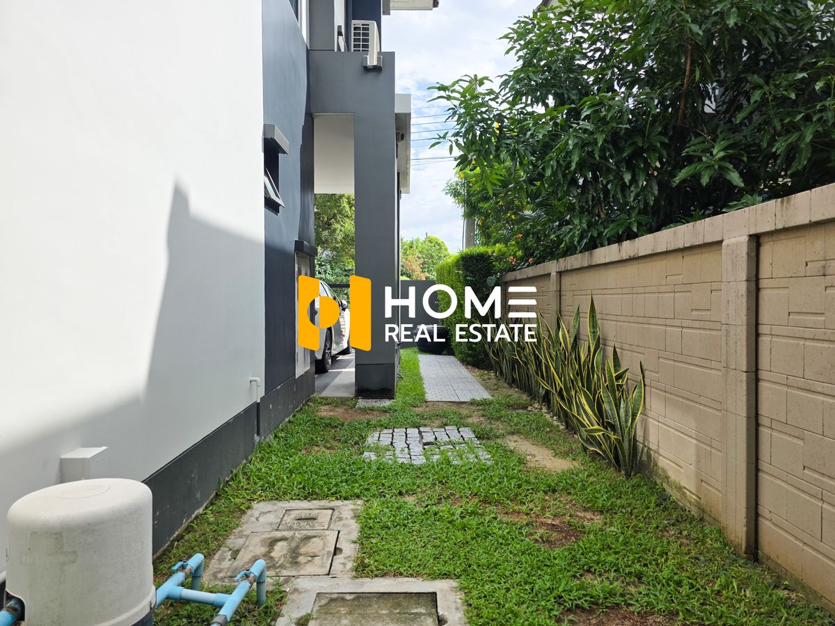 For SaleHousePattanakan, Srinakarin : Setthasiri, Krungthep Kreetha 1 /3 Bedrooms (Sale), Setthasiri Krungthep Kreetha 1 /3 Bedrooms (For Sale) AA579