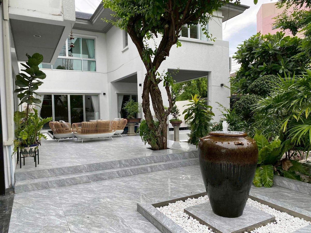 For RentHousePattanakan, Srinakarin : House for rent, Noble Tara Phatthanakarn