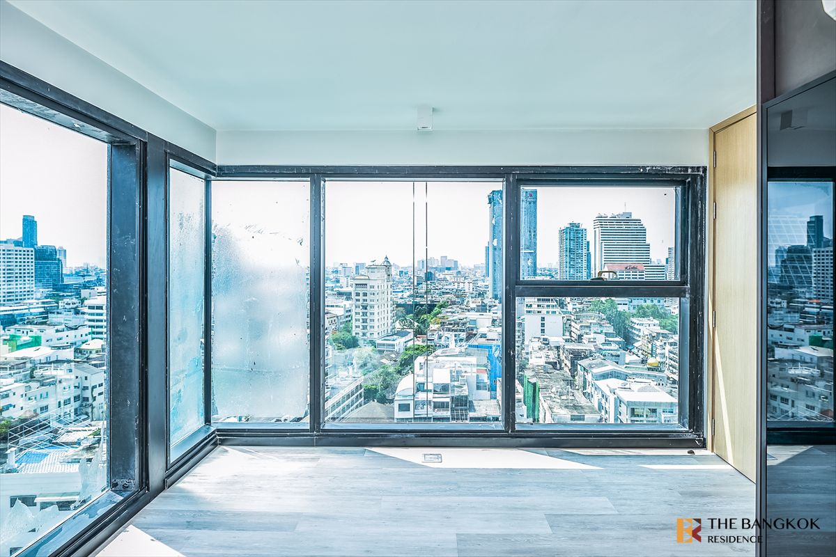 ขายคอนโดสีลม ศาลาแดง บางรัก : คอนโดใหม่ ราคาดี พร้อมเปิด! The Loft Silom 2 ห้องนอน 78 ตรม. ราคา 14.99 MB สนใจติดต่อ 065-242-6835 คุณกิ๊ฟ