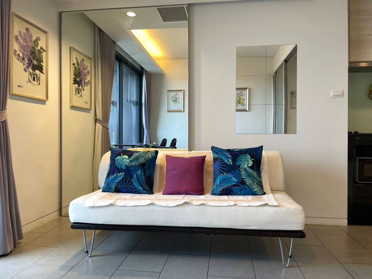 For RentCondoAri,Anusaowaree : 🌟 Stylish High-Floor Condo for Rent @ Siamese Ratchakru