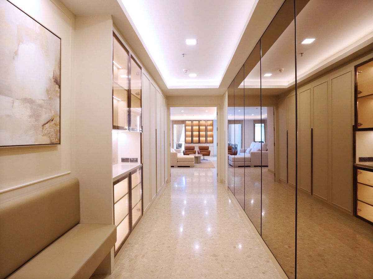 For SaleCondoSukhumvit, Asoke, Thonglor : Nusiri Grand Condo L Condo 1 step from BTS Ekkamai. The room is very beautiful!