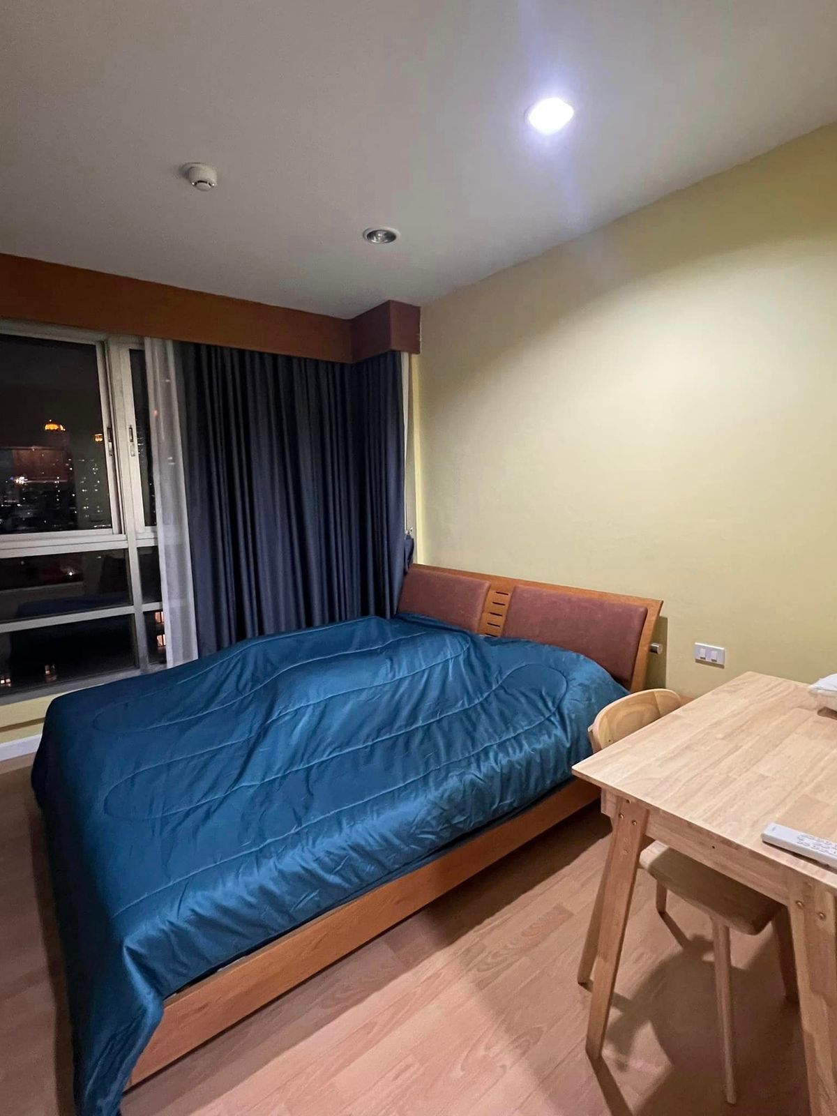 For RentCondoRatchathewi,Phayathai : Pathumwan Resort【𝐑𝐄𝐍𝐓】🔥Large room in the city center, clearly separated, near BTS, easy to travel🔥 Contact Line ID: @hacondo