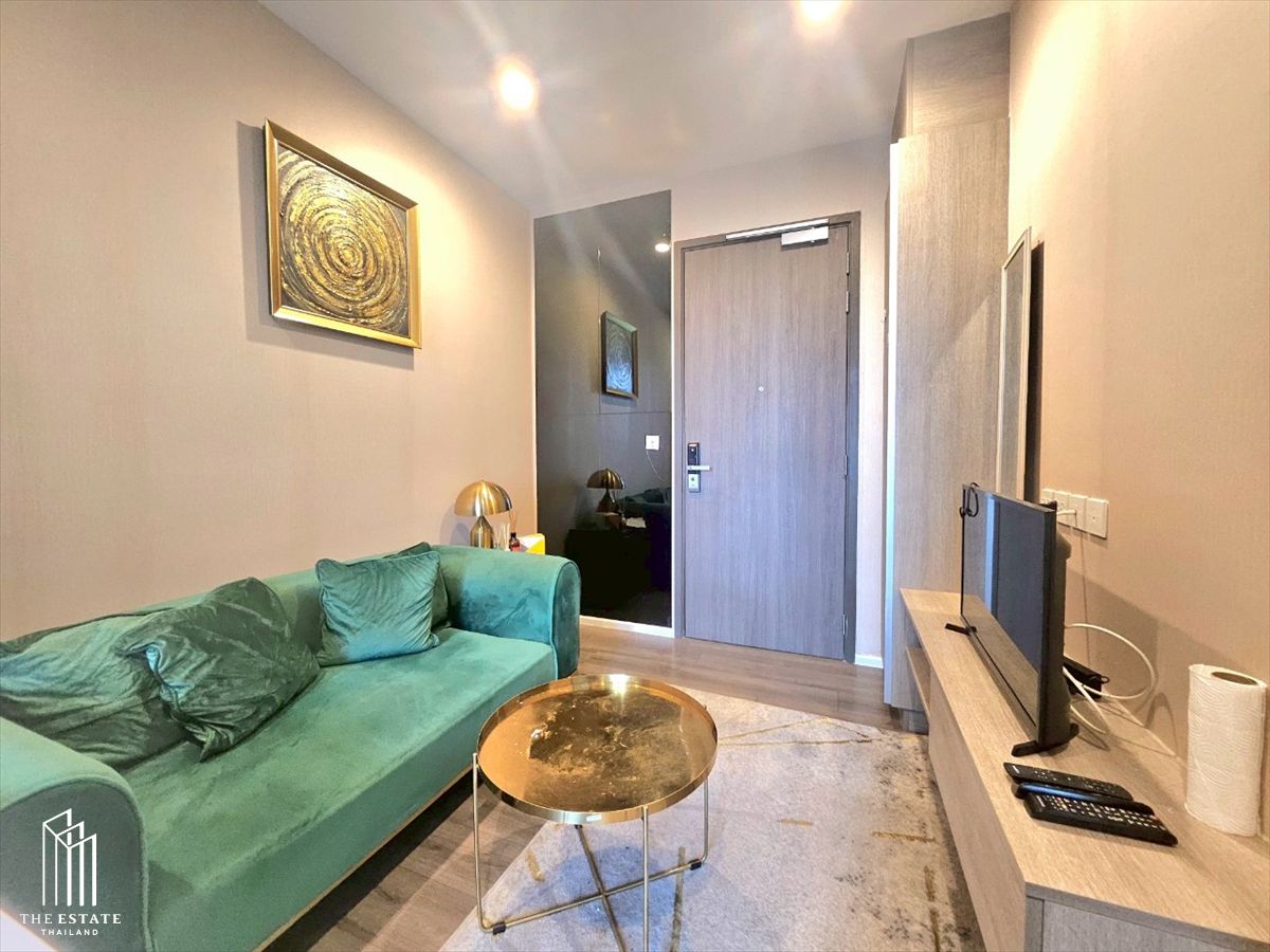 For RentCondoOnnut, Udomsuk : For Rent WhizDom Essence near BTS Punnawithi, the north room, fully furnished. @18,000 Baht