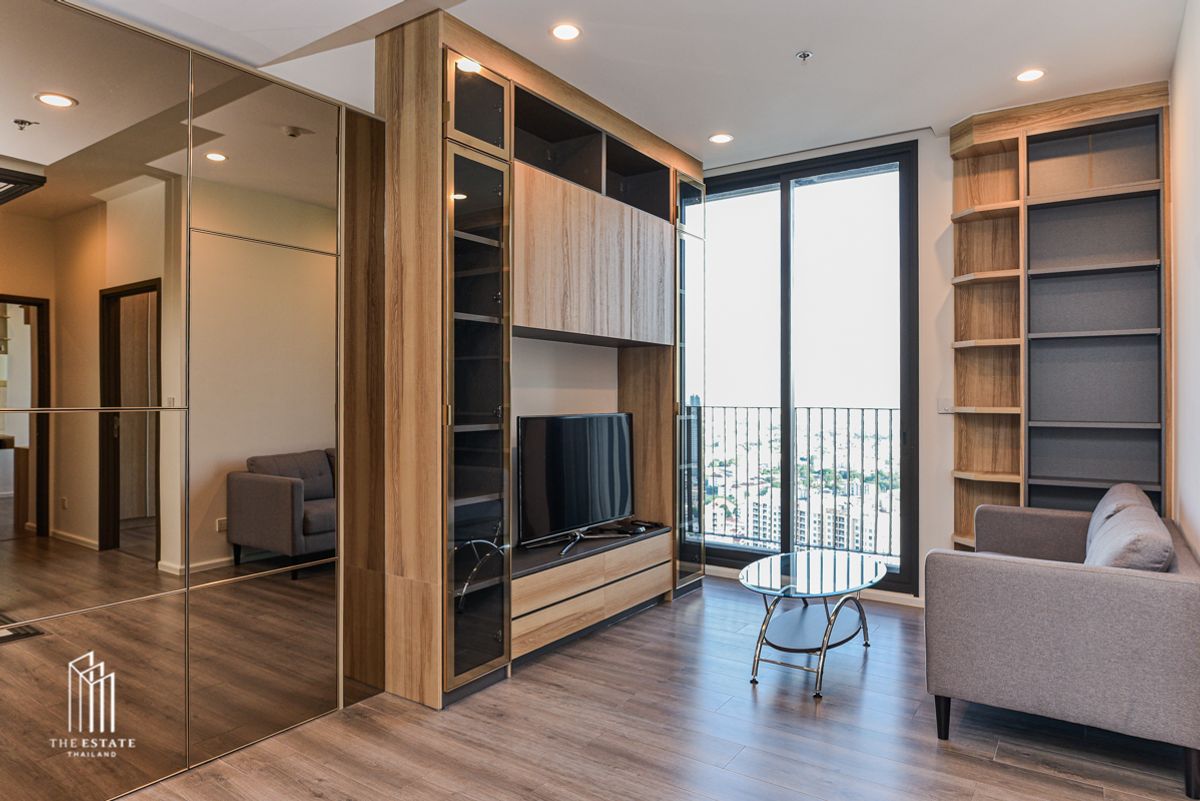 For RentCondoOnnut, Udomsuk : Condo for RENT *WHIZDOM ESSENCE high class 30+ view of the city, beautiful decoration room, ready to move in @40,000 Baht