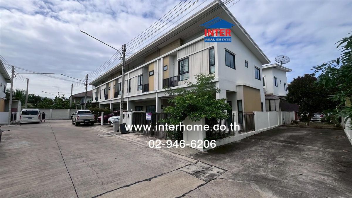 ขายทาวน์โฮมพระราม 5 ราชพฤกษ์ บางกรวย : ทาวน์เฮ้าส์ 2 ชั้น 25.3 ตร.ว. หมู่บ้านเดอะโมดิชราชพฤกษ์-กาญจนาภิเษก ซอย15 ซอยวัดท่าเกวียน ถนนราชพฤกษ์ ถนนกาญจนาภิเษก ลาดหลุมแก้ว ปทุมธานี