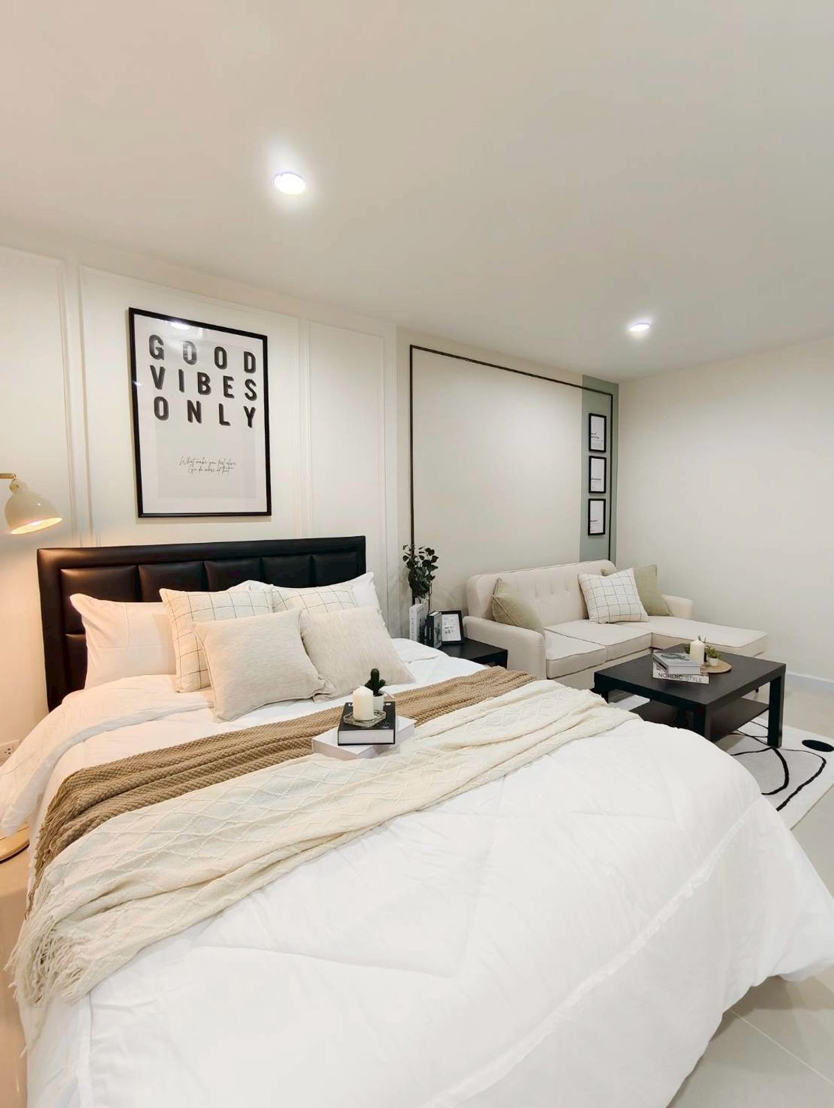 For SaleCondoVipawadee, Don Mueang, Lak Si : Beautiful decoration room, Regent Home 15 Chaeng Watthana, near many electric train lines