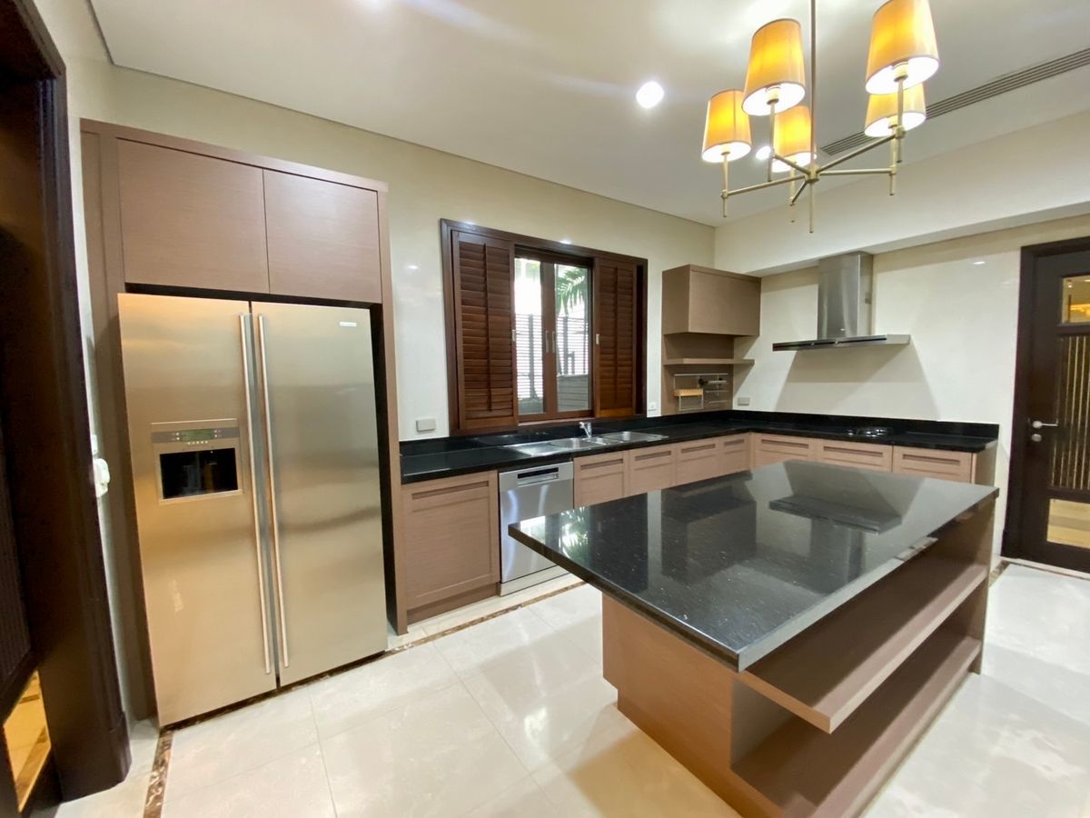 For RentHouseSukhumvit, Asoke, Thonglor : 🏡 For Rent: Ultra-Luxury 5-Storey Detached House in Sukhumvit 18 Modern Pool Villa | Rare in Prime Location 