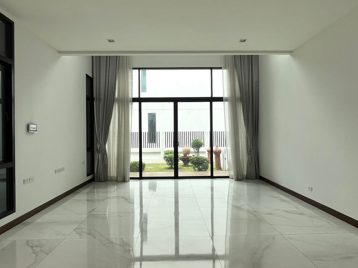 For SaleHouseChokchai 4, Ladprao 71, Ladprao 48, : Single house for sale, 4 bedrooms 92 sq m., 300+ sq m., calm, good location near the city center, easy access expressway and Rama 9, Ratchada, Lat Phrao 