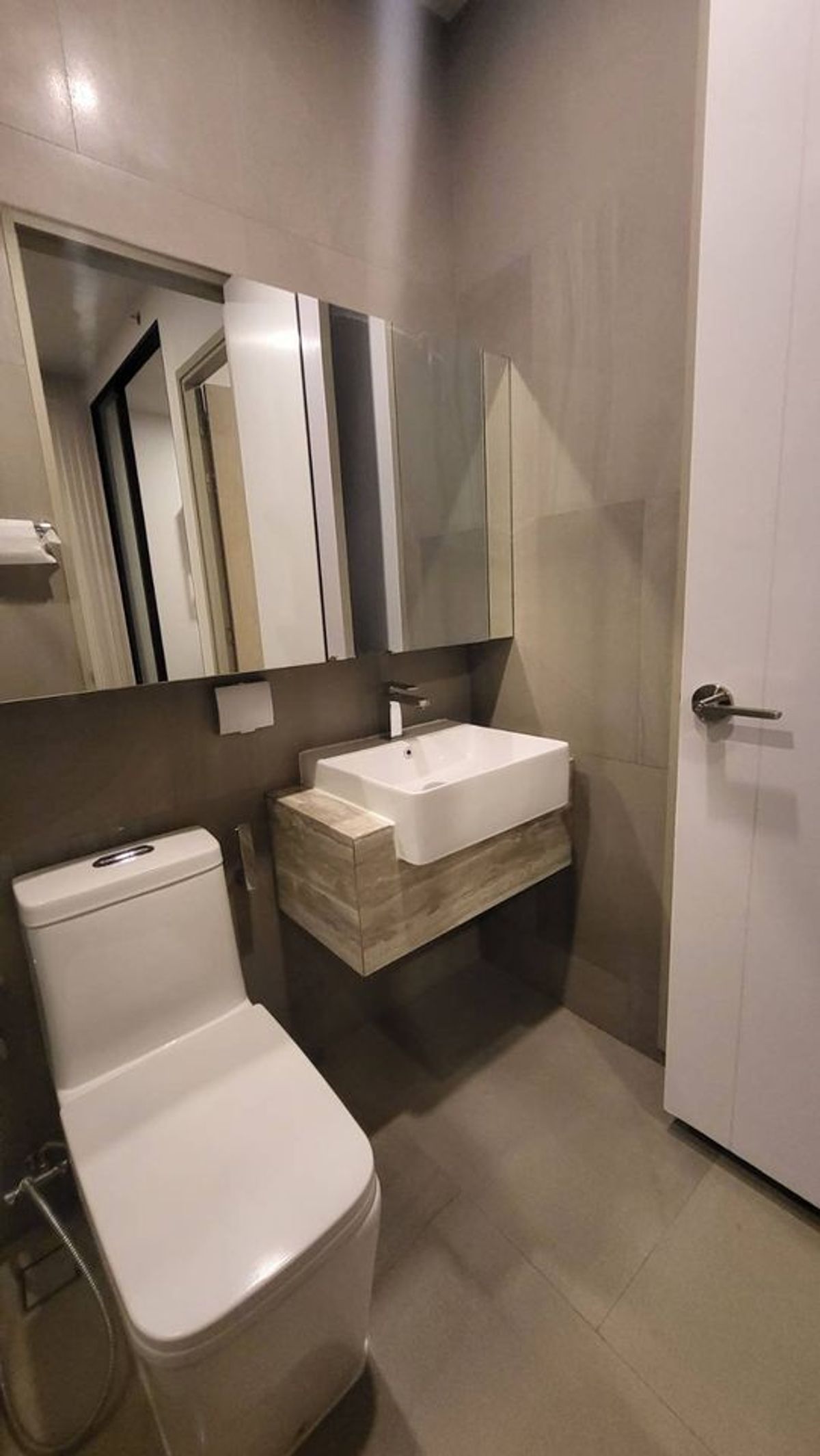 ให้เช่าคอนโดราชเทวี พญาไท : Park Origin Phayathai【𝐑𝐄𝐍𝐓】🔥แต่งลักซ์ชัวรีบิ้วอินเต็มผนัง แสงสวย เงียบหรูทุกมุมมอง🔥 ติดต่อไลน์ไอดี: @hacondo