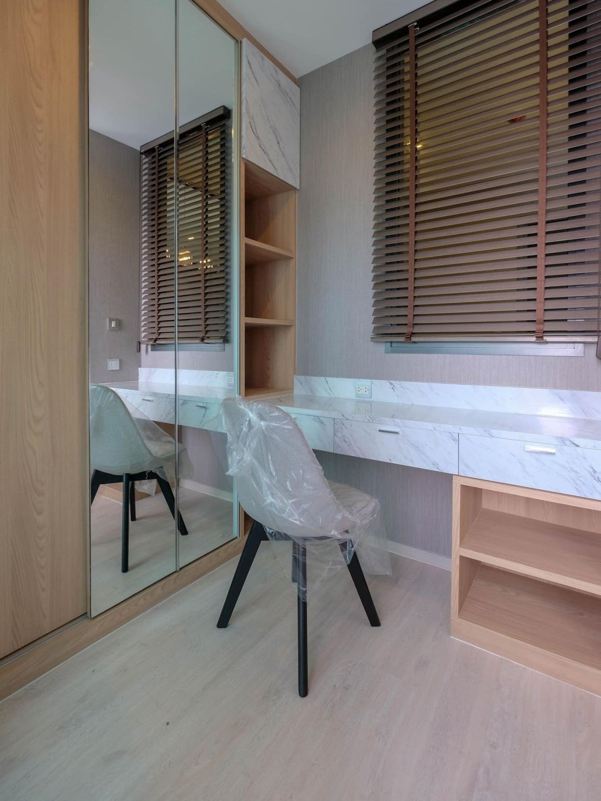 For SaleCondoRatchathewi,Phayathai : Rhythm Rangnam【𝐒𝐄𝐋𝐋】🔥Perfect space, controlled by cream wood + stone tones, giving a sense of openness, airiness, decorated in every area with class 🔥 Contact Line ID: @hacondo