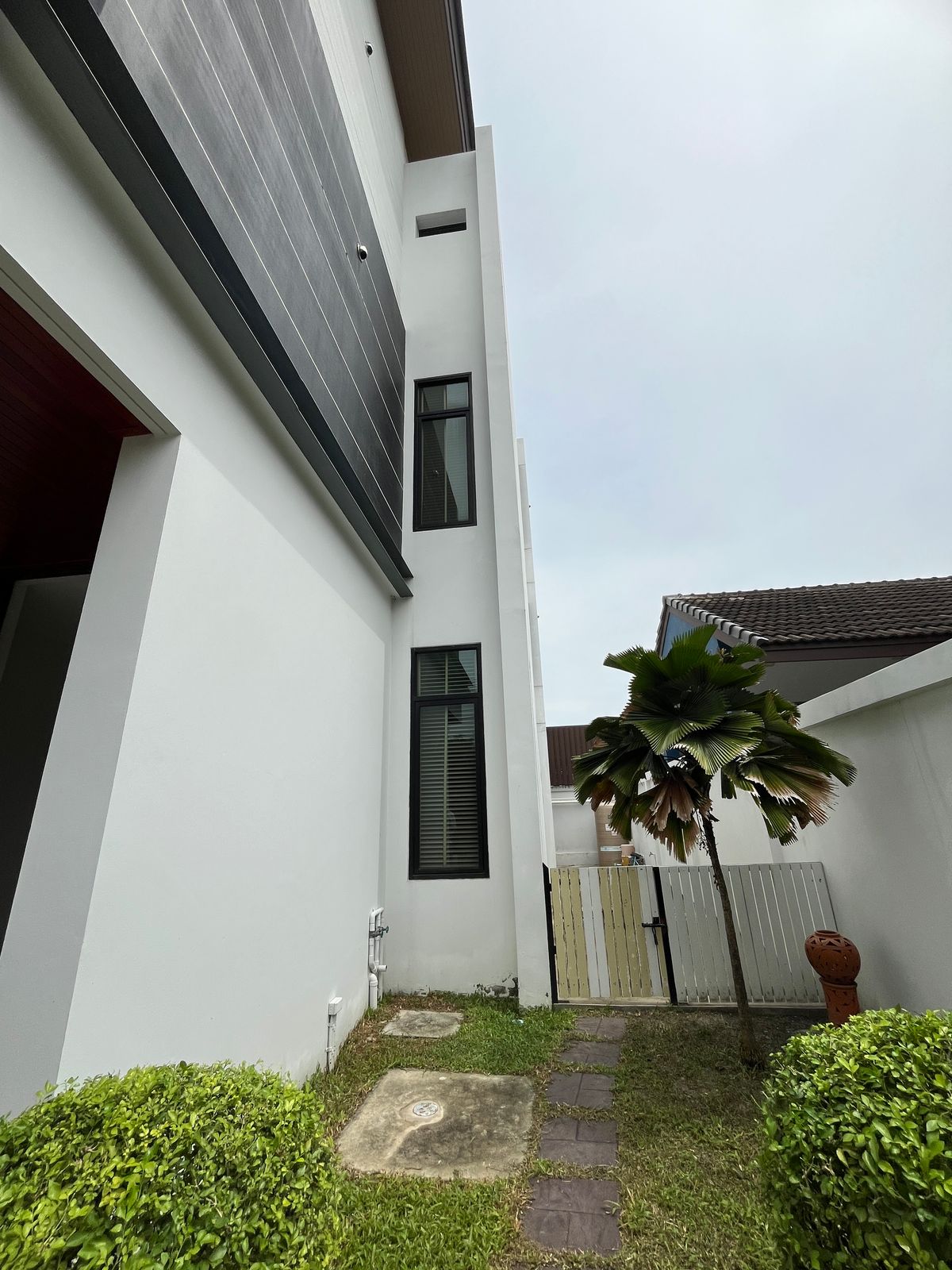 For SaleHouseChokchai 4, Ladprao 71, Ladprao 48, : Single house for sale, 4 bedrooms 92 sq m., 300+ sq m., calm, good location near the city center, easy access expressway and Rama 9, Ratchada, Lat Phrao 