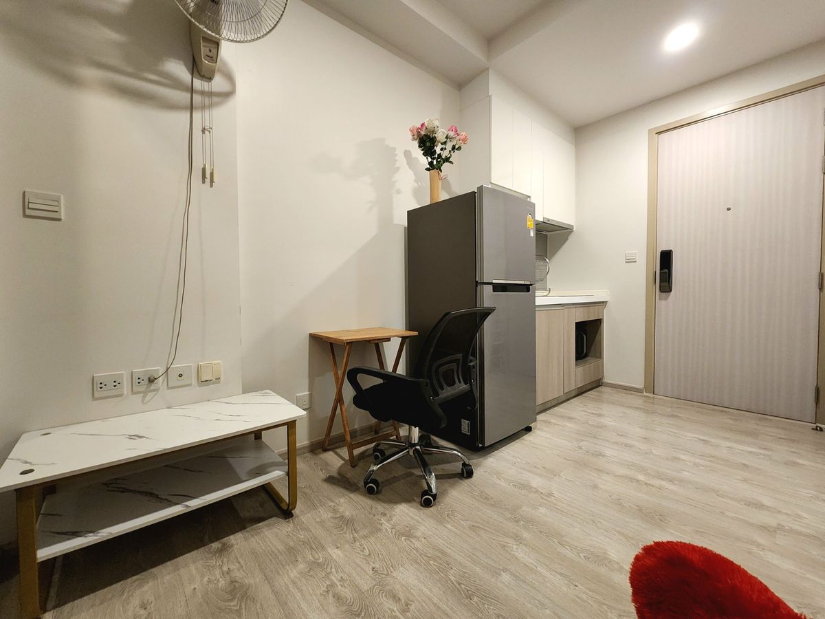 ขายคอนโดปิ่นเกล้า จรัญสนิทวงศ์ : ลดราคาโหด  ทิศใต้ 25 ตารางเมตร **ขายพร้อมอยู่** ขาย The Tree จรัญ30 คอนโดทำเลศิริราช ยูนิตน้อยสุดส่วนตัว 12 ห้องต่อ 1 ชั้น สังคมดีมาก SN494.22