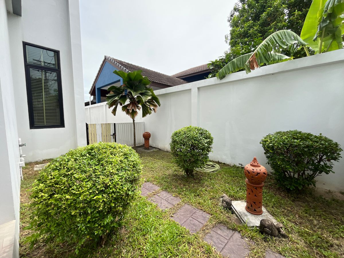 For SaleHouseChokchai 4, Ladprao 71, Ladprao 48, : Single house for sale, 4 bedrooms 92 sq m., 300+ sq m., calm, good location near the city center, easy access expressway and Rama 9, Ratchada, Lat Phrao 