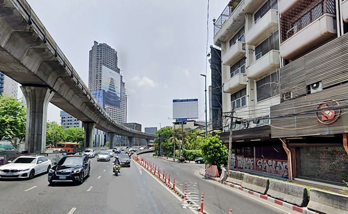 For SaleShop HouseSathorn, Narathiwat : Commercial Building 7 Floors 134 sqw. near BTS Surasak For Sale