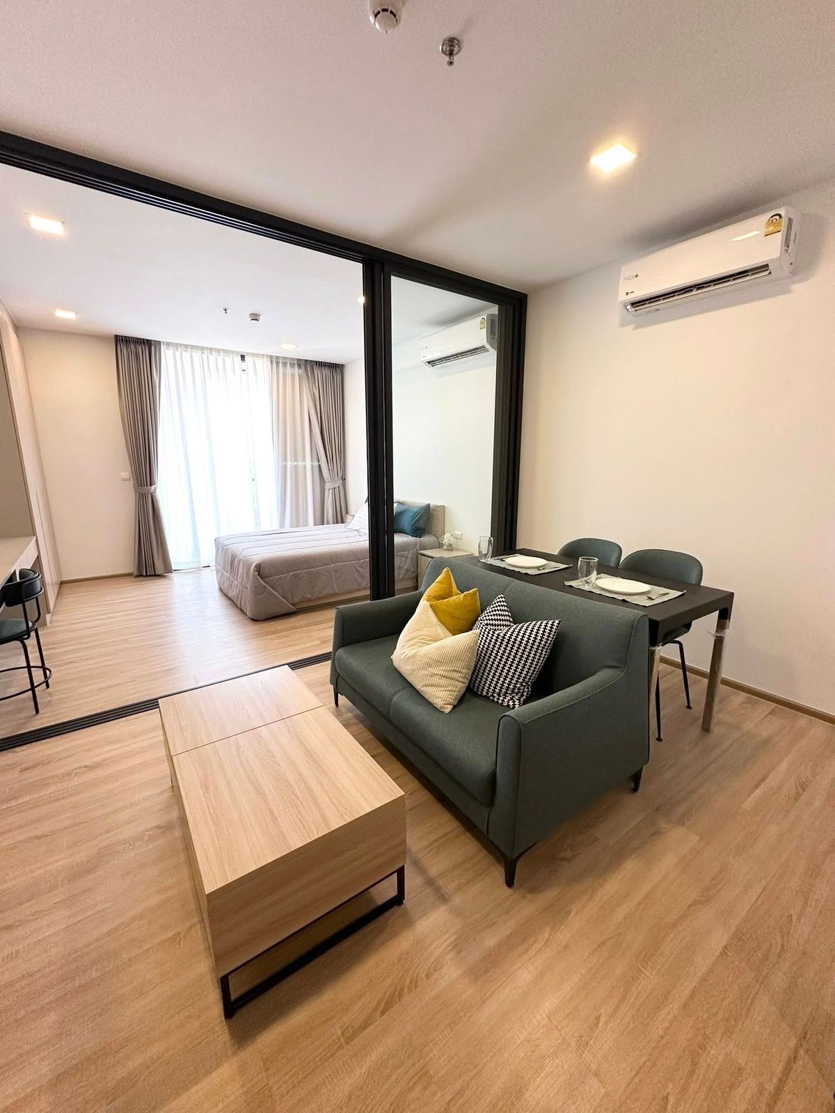 For RentCondoRatchathewi,Phayathai : Rent RR349 XT Phayathai, beautiful room, complete furniture near the BTS /APL Phayathai