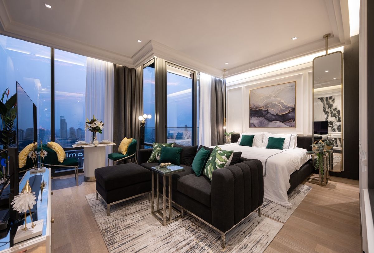 For RentCondoSilom, Saladaeng, Bangrak : For rent, Ashton Silom. Large unit, high floor ,fully furnished. Ready to move in