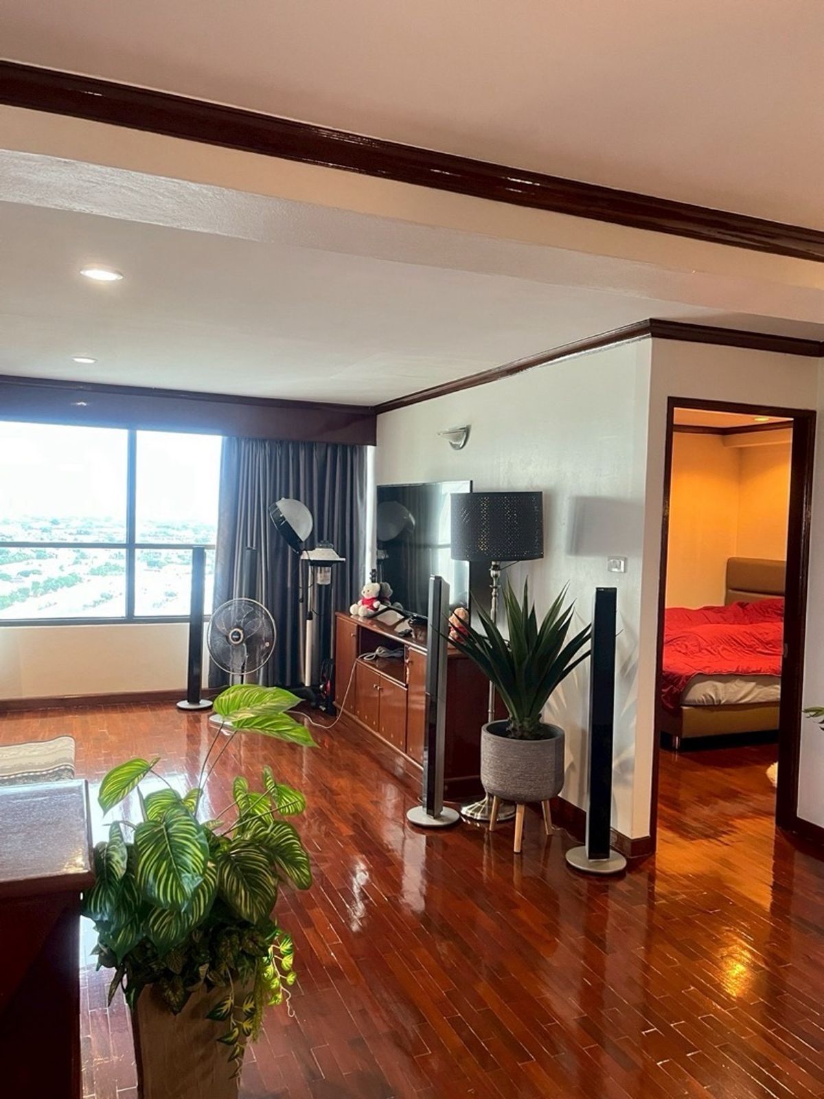 ขายคอนโดพัฒนาการ ศรีนครินทร์ : FOR SALE คอนโดรีเจ้นท์ศรีนครินทร์ 
ตกแต่งสวย พร้อมเข้าอยู่ ทำเลดี ติดรถไฟฟ้าสายสีเหลือง รัชดา-ศรีนครินทร์ ใกล้สถานีกลันตัน , ใกล้แหล่งช็อปปิ้งมอลล์ ธัญญาปาร์ค , ห้างสรรพสินค้าซีคอนสแควร์